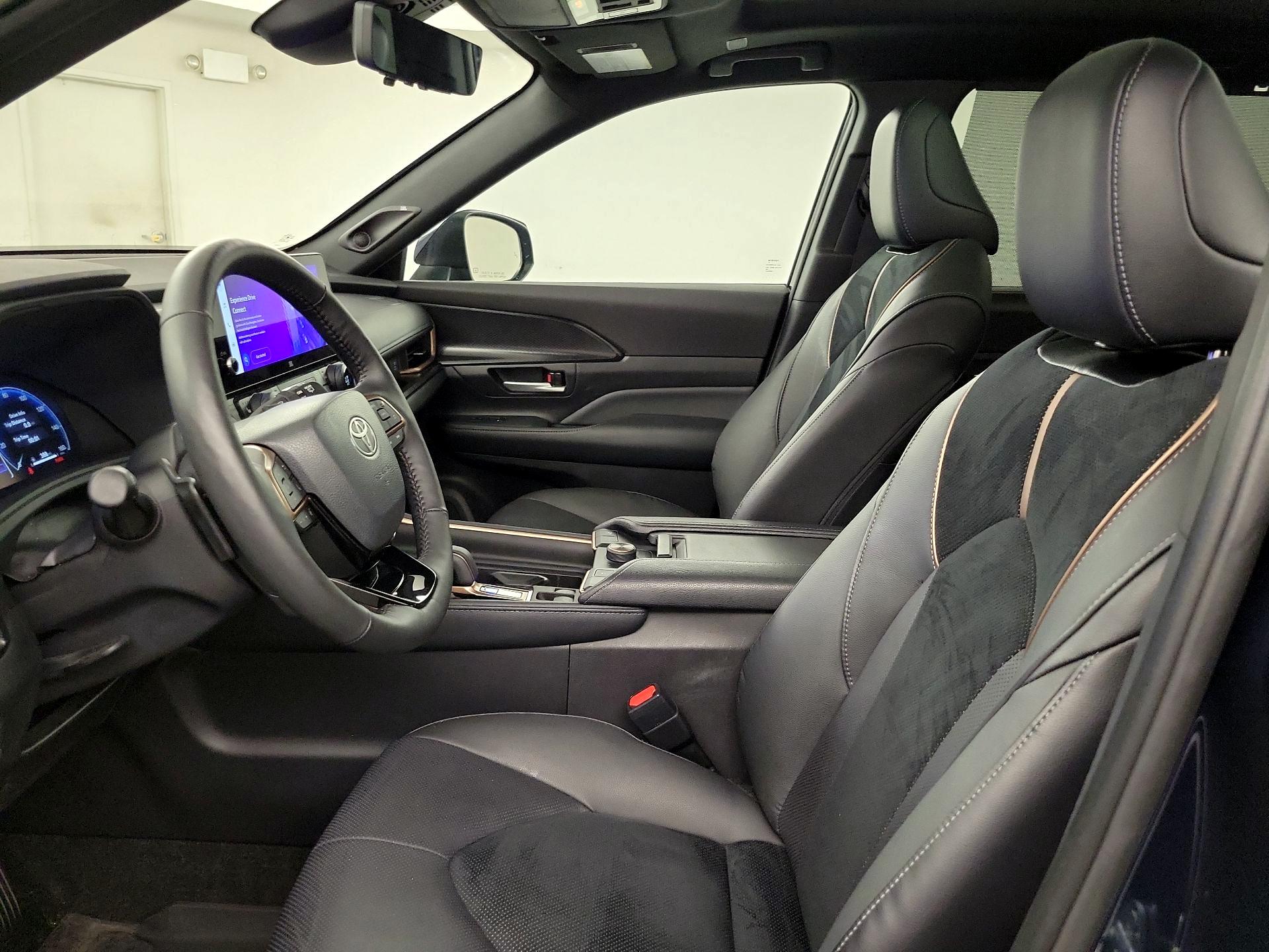 Thumbnail: 2025 Toyota Highlander - 9