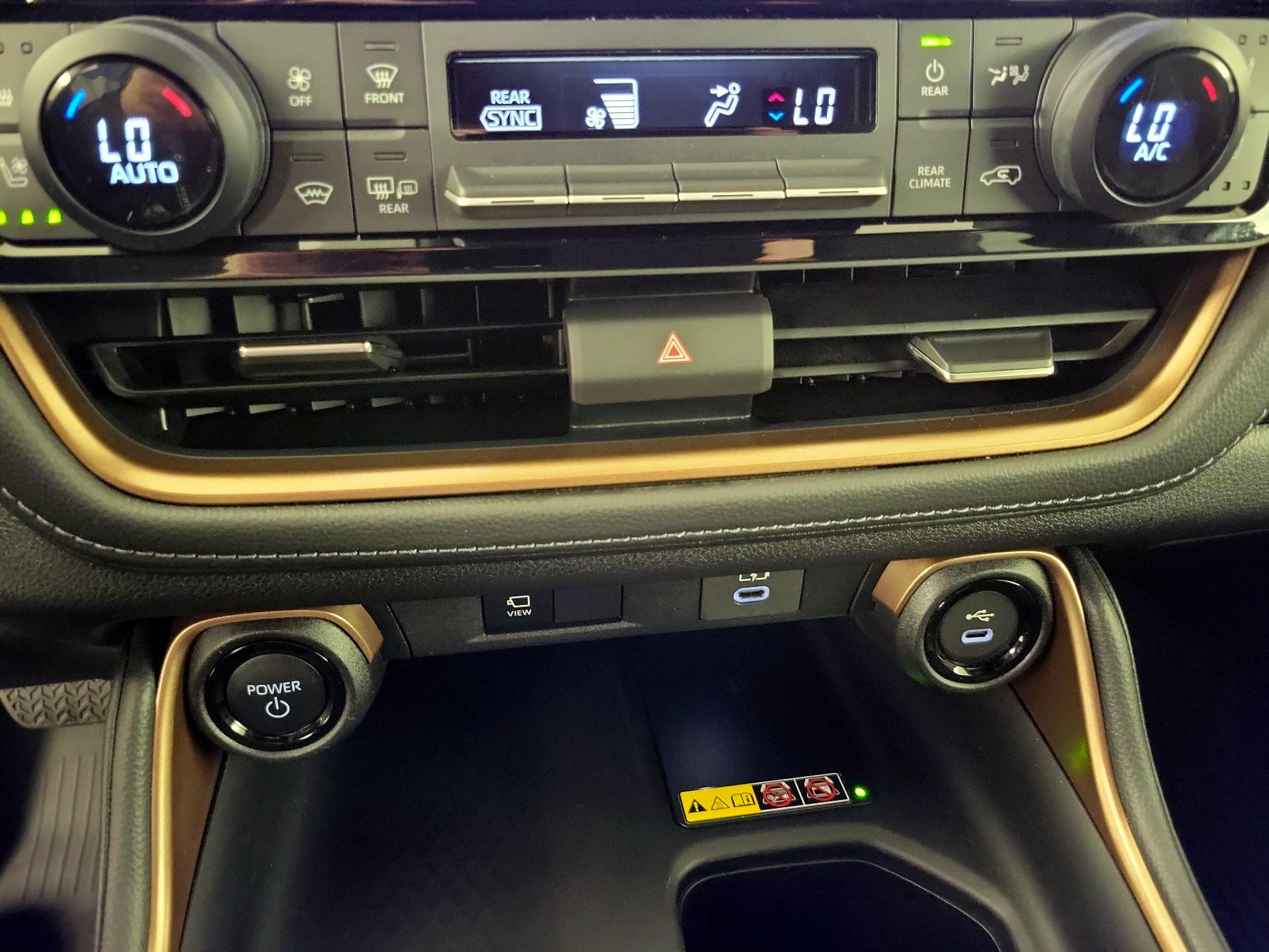 Thumbnail: 2025 Toyota Highlander - 15