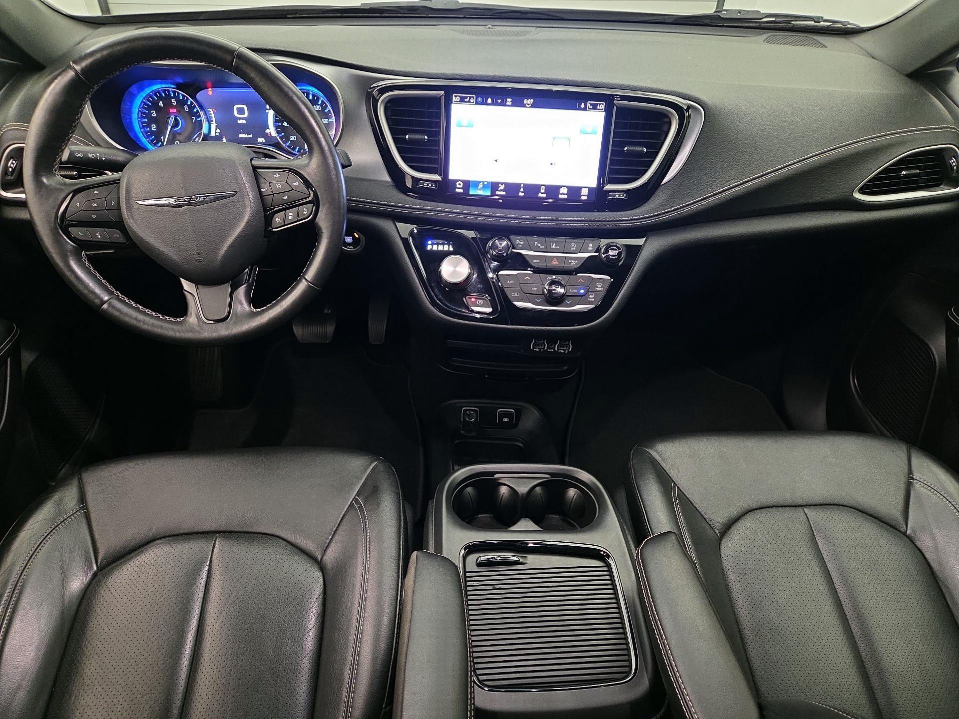 Thumbnail: 2021 Chrysler Pacifica - 9