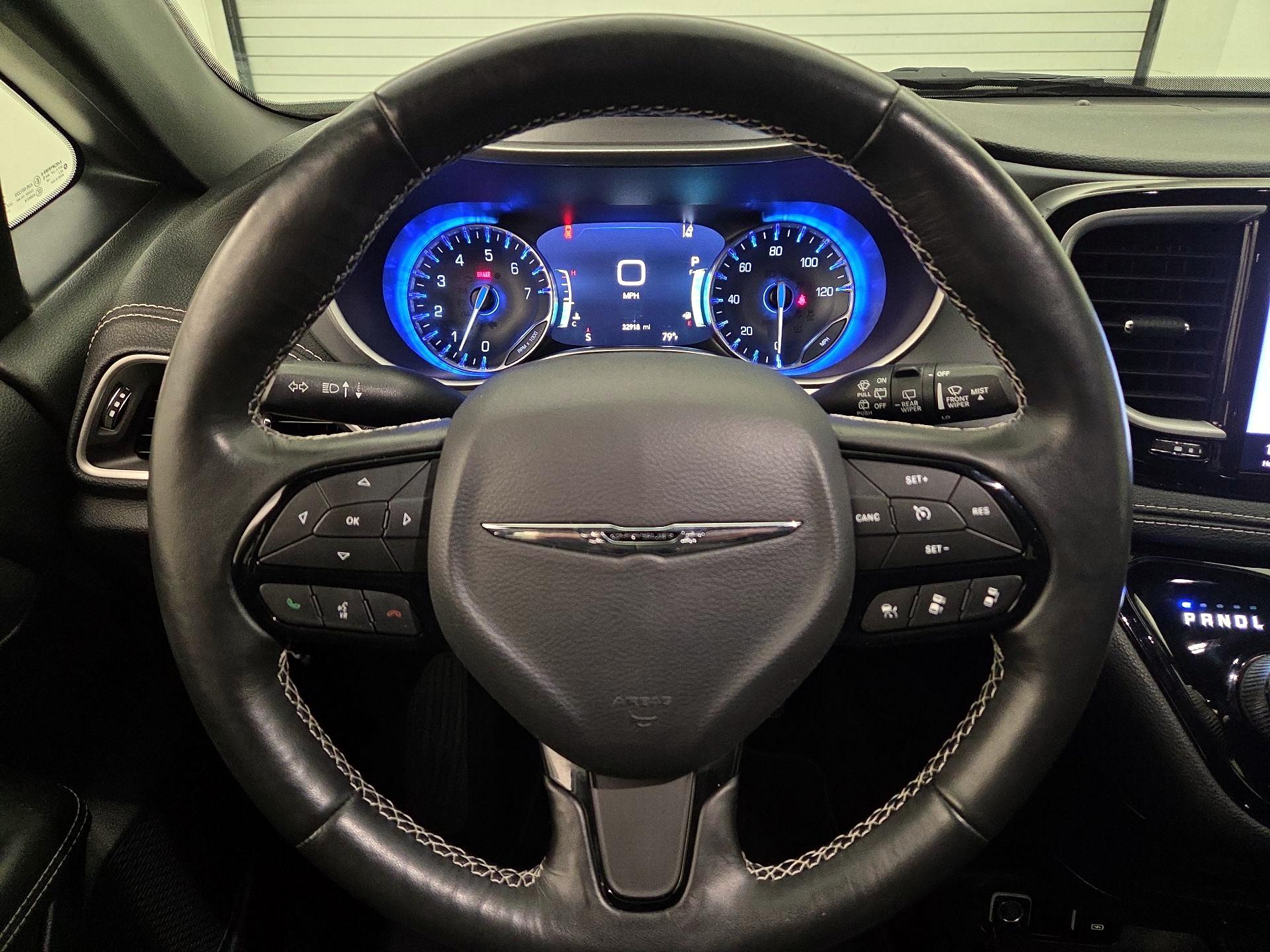 Thumbnail: 2021 Chrysler Pacifica - 10