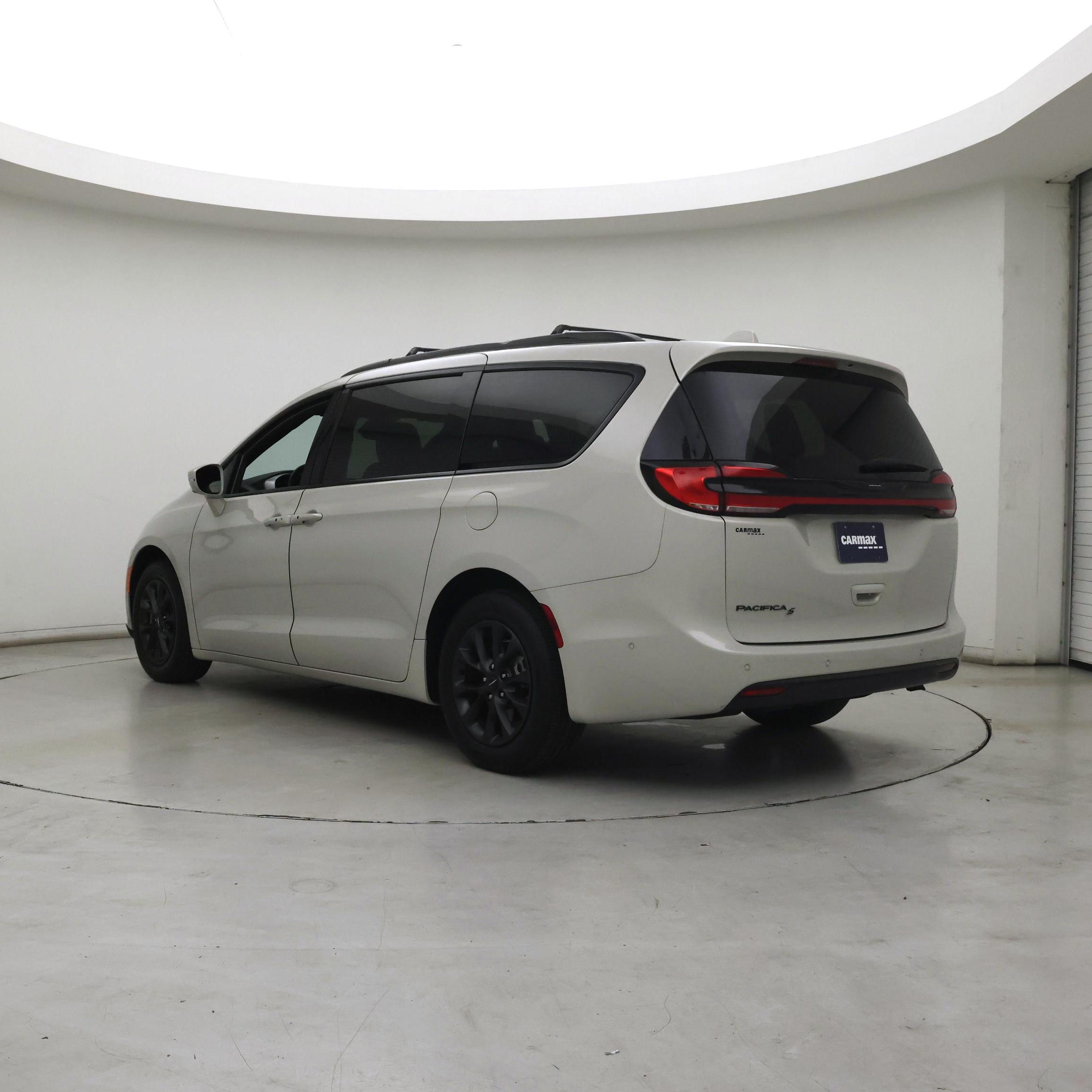 Thumbnail: 2021 Chrysler Pacifica - 2