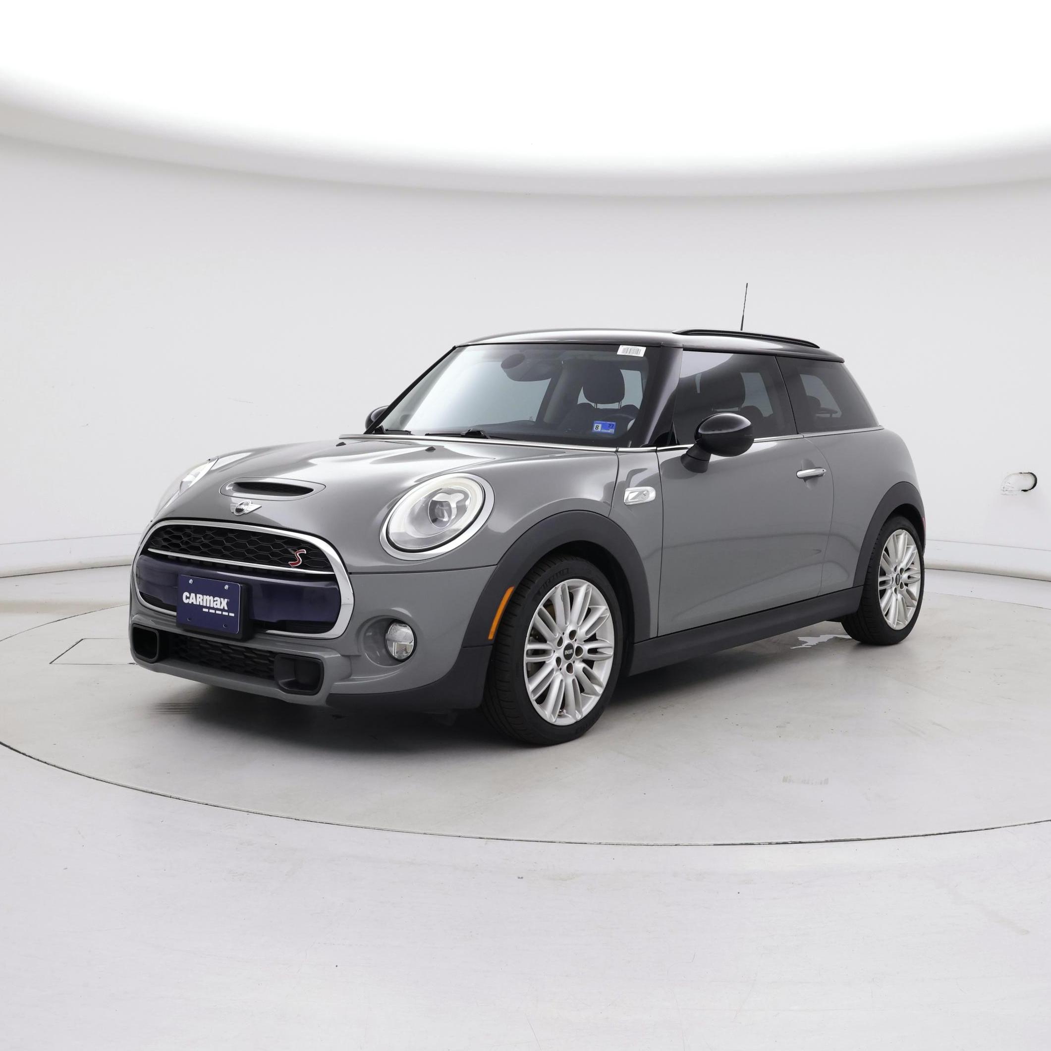 Thumbnail: 2017 MINI Cooper Hardtop - 4