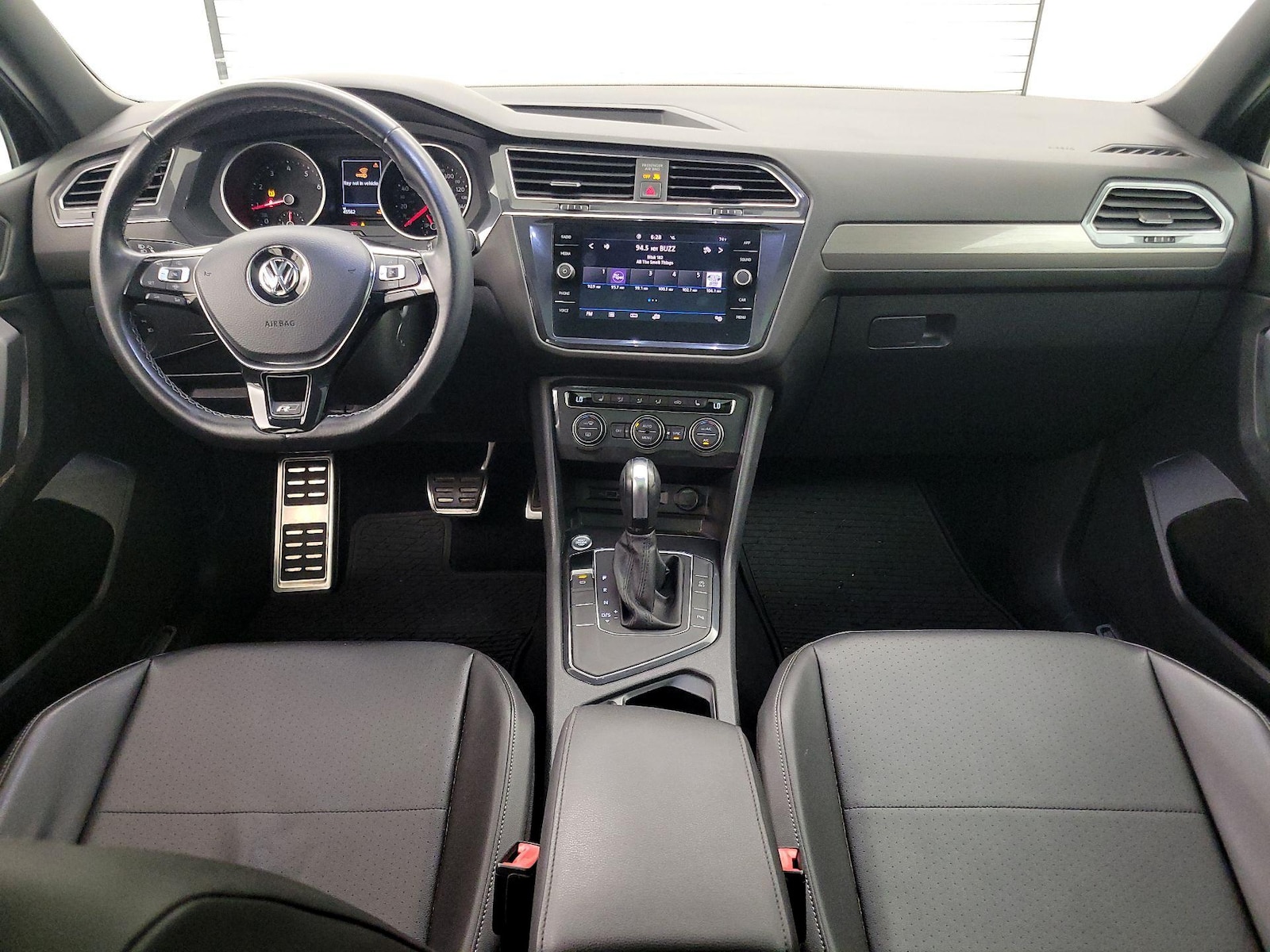 2020 Volkswagen Tiguan SE R-LINE BLACK - Photo 10
