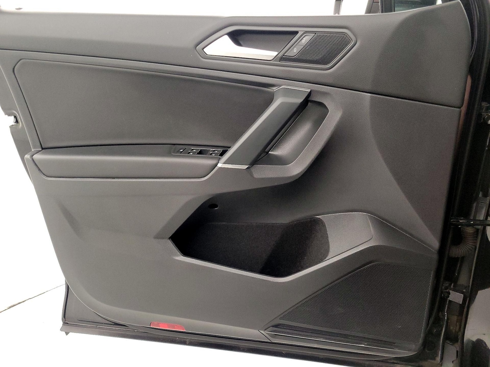 2020 Volkswagen Tiguan SE R-LINE BLACK - Photo 13