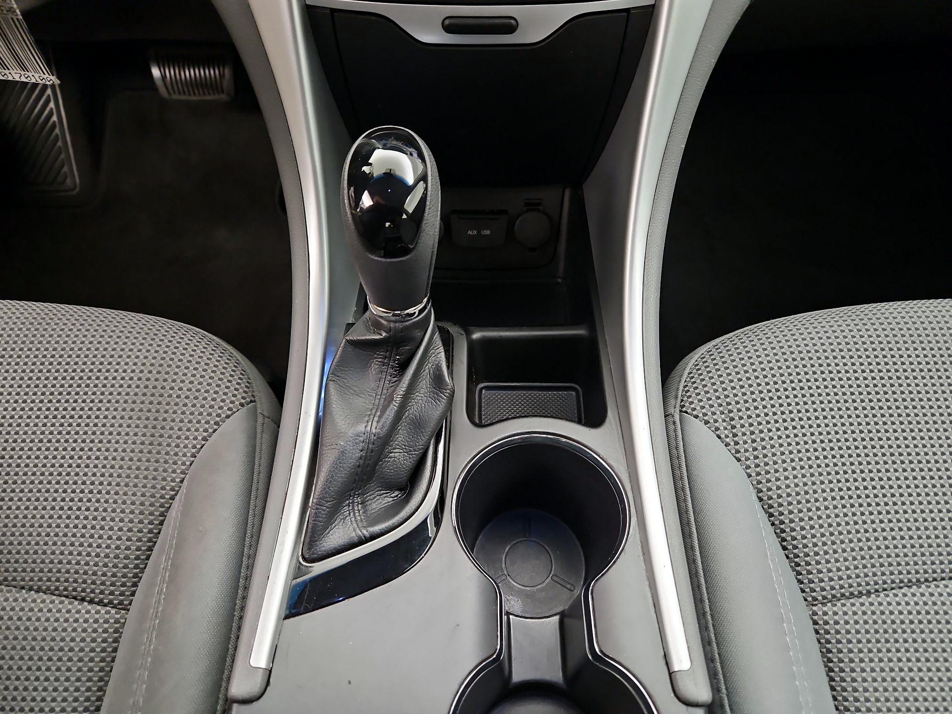 Thumbnail: 2014 Hyundai Sonata - 17