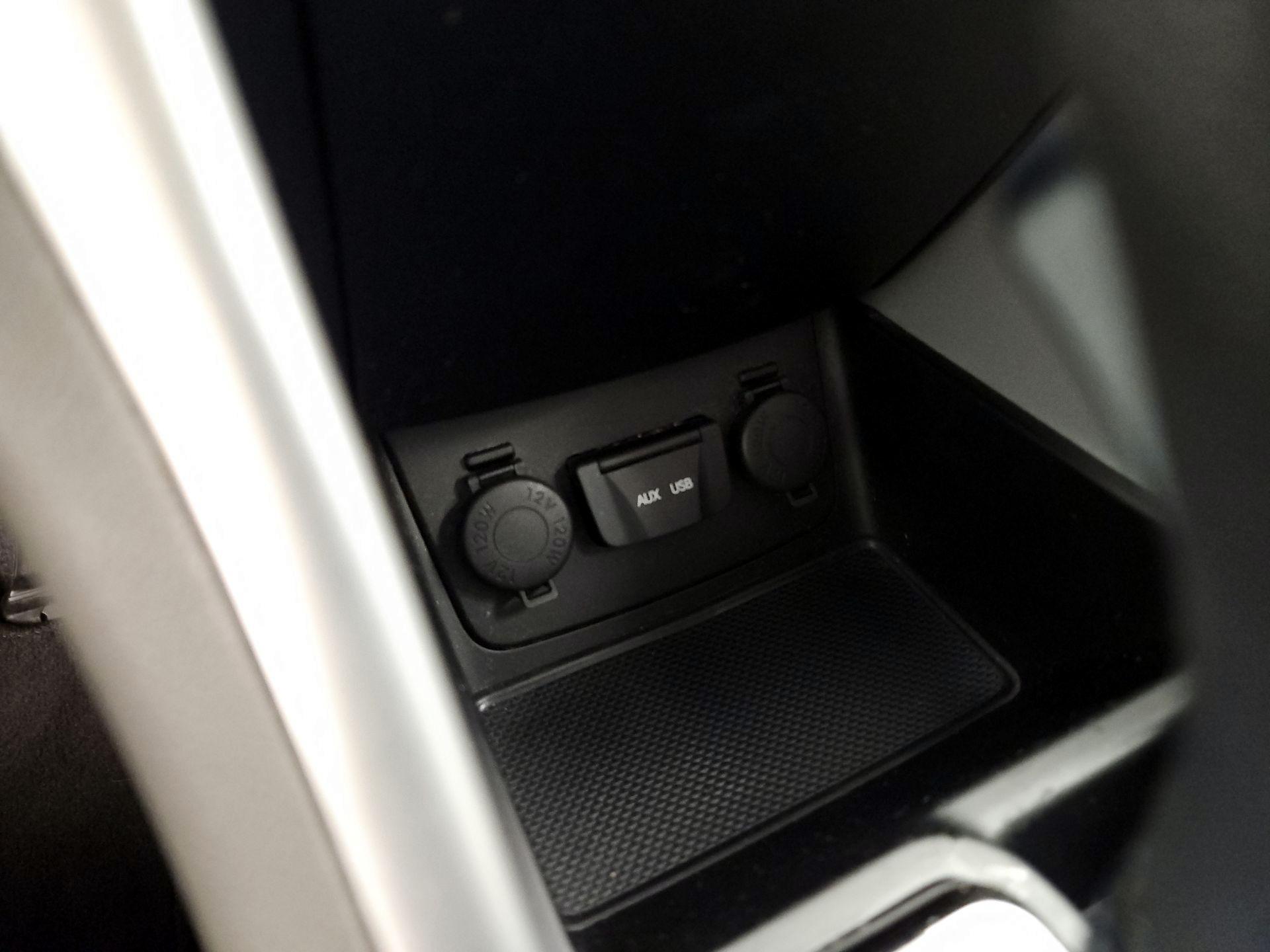 Thumbnail: 2014 Hyundai Sonata - 18