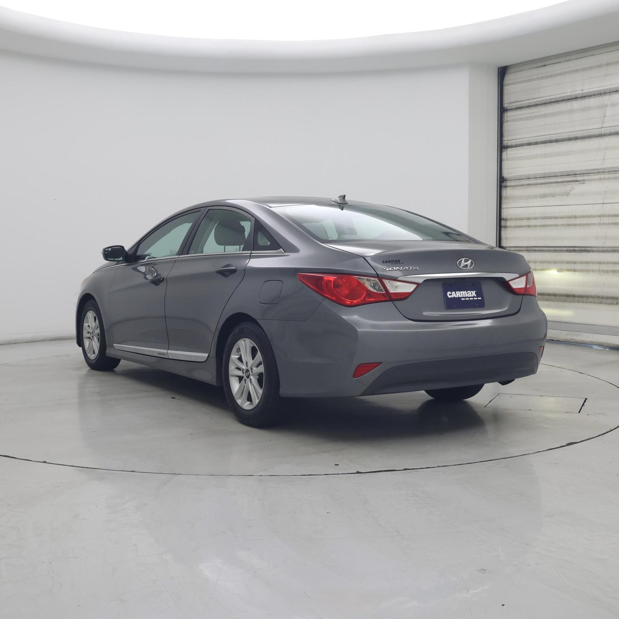 Thumbnail: 2014 Hyundai Sonata - 2