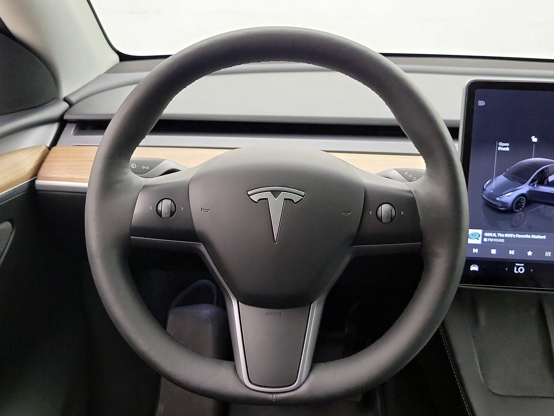 Thumbnail: 2023 Tesla Model Y - 10