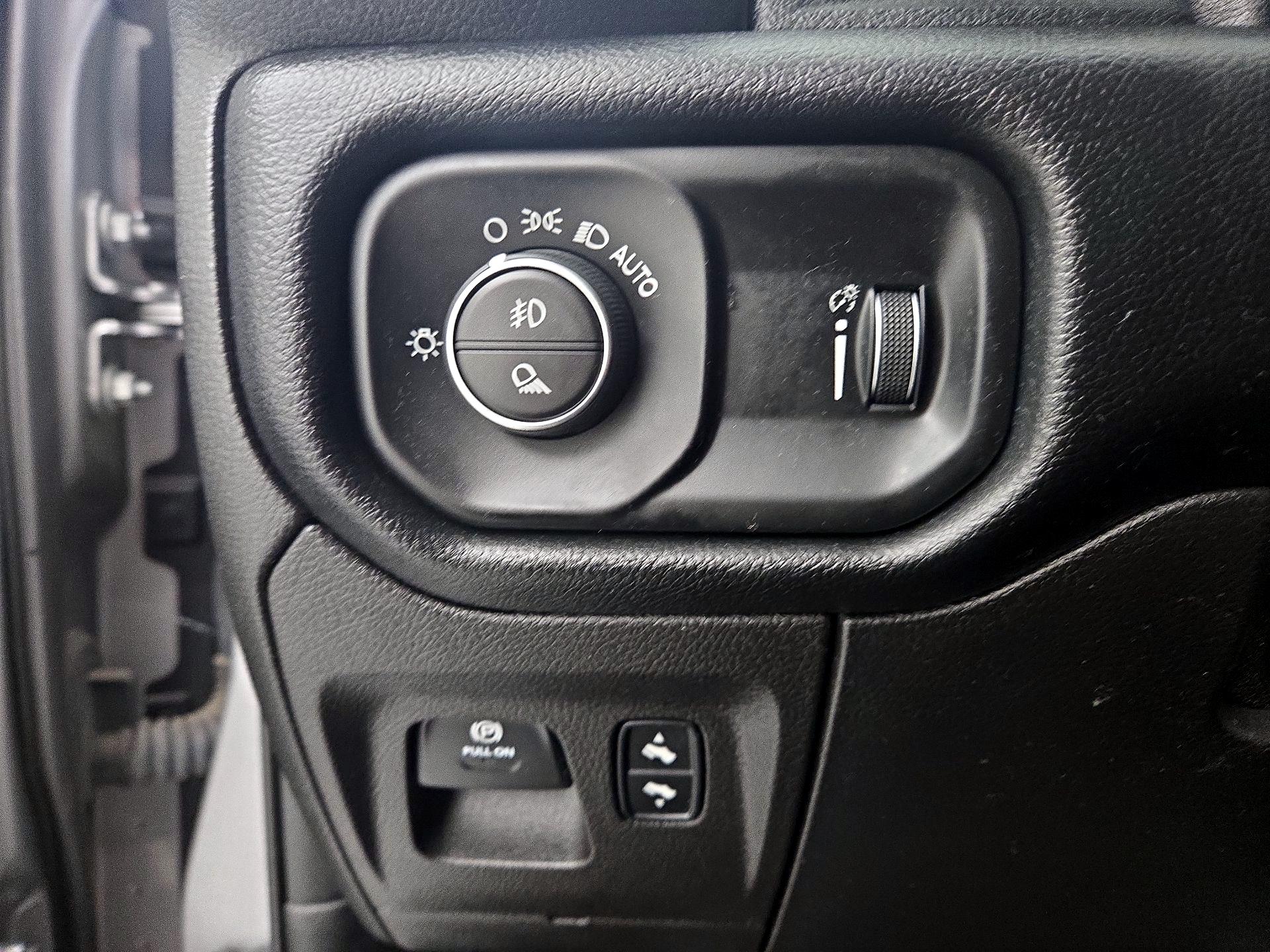 Thumbnail: 2021 RAM 1500 - 13