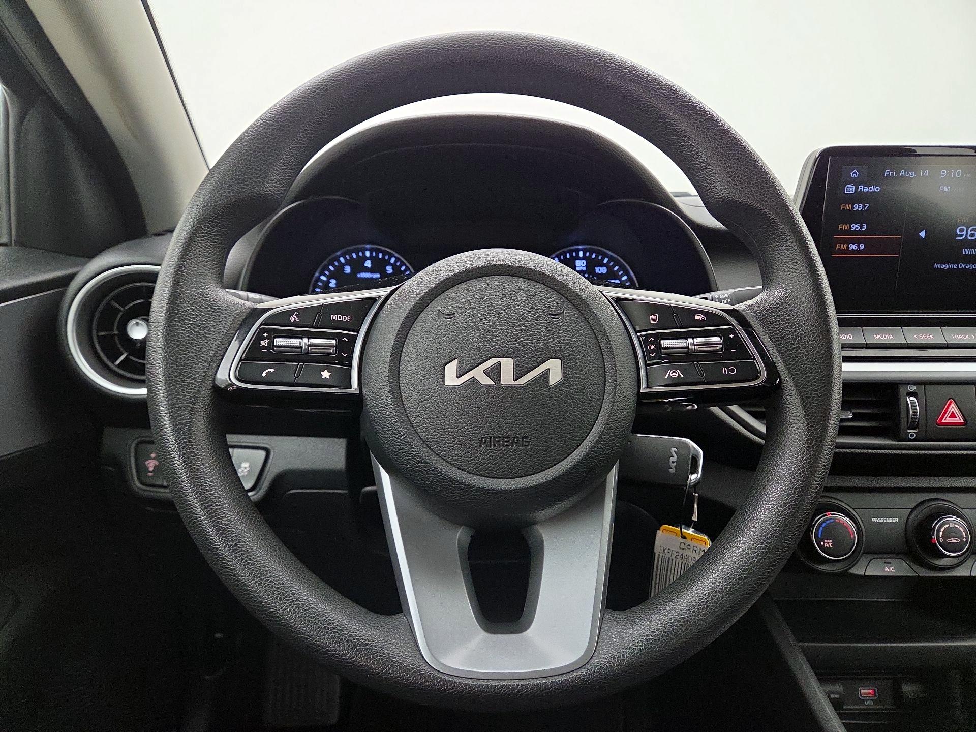 Thumbnail: 2022 Kia Forte - 10