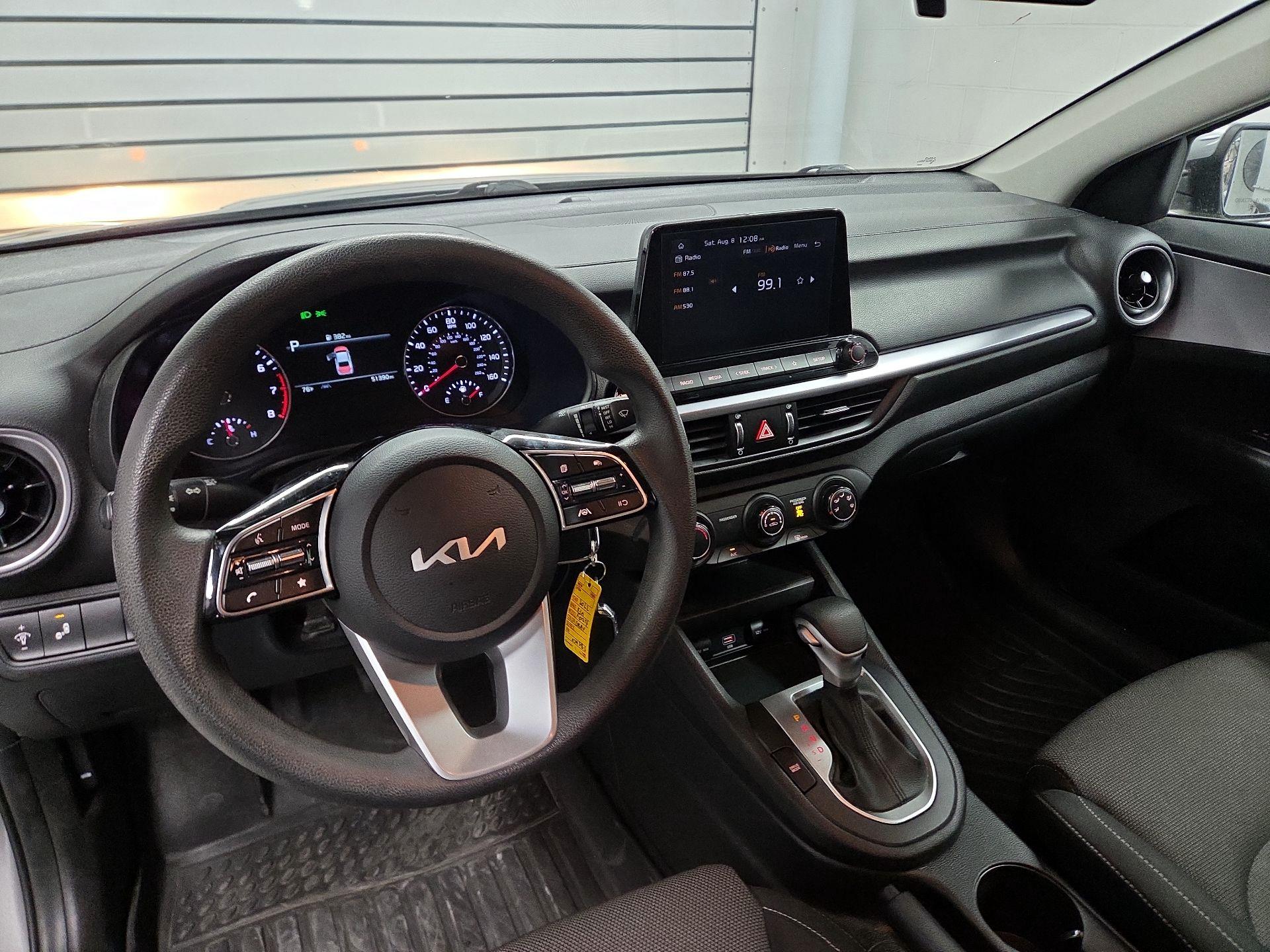 Thumbnail: 2022 Kia Forte - 8