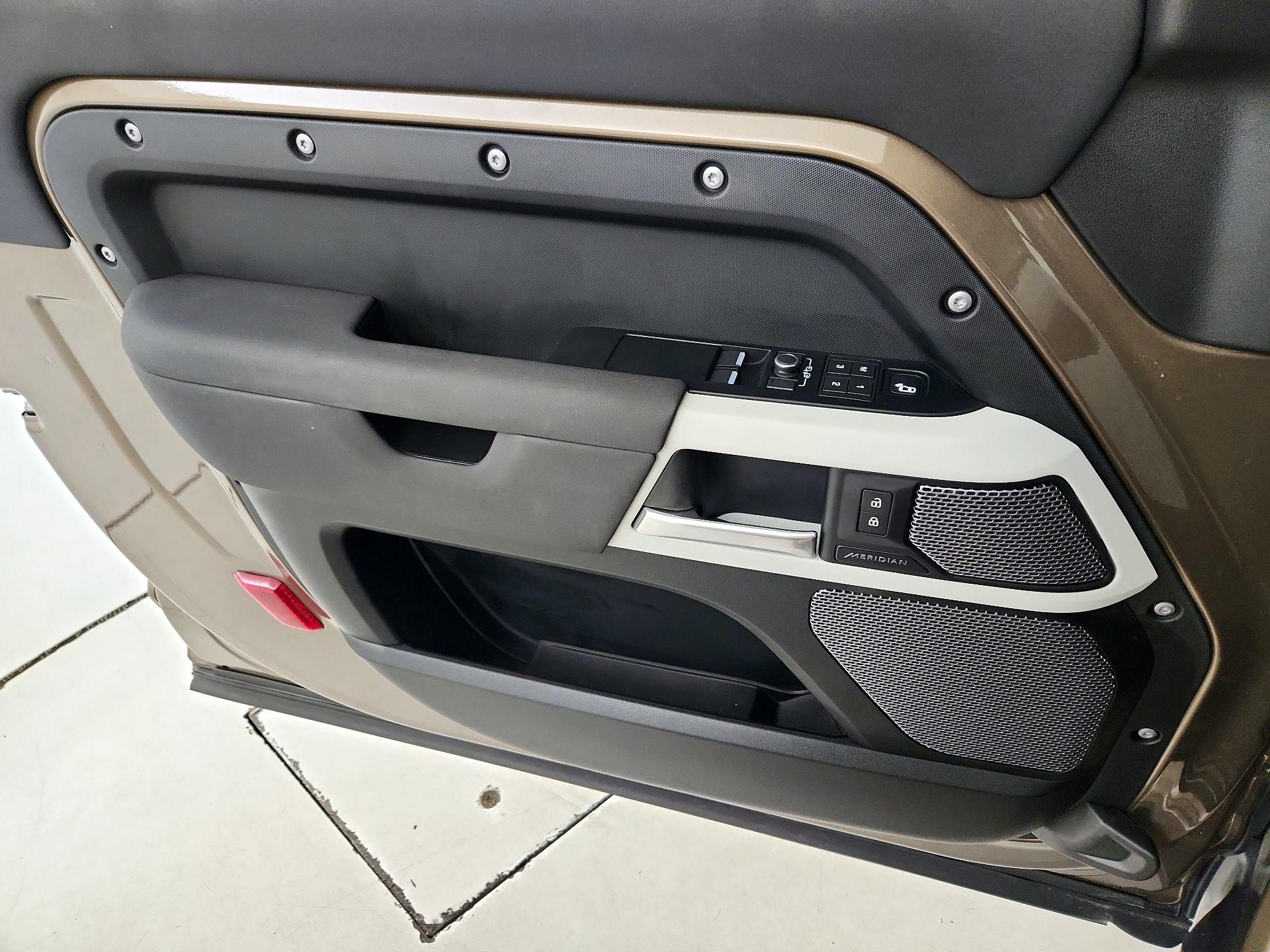 Thumbnail: 2021 Land Rover Defender - 12