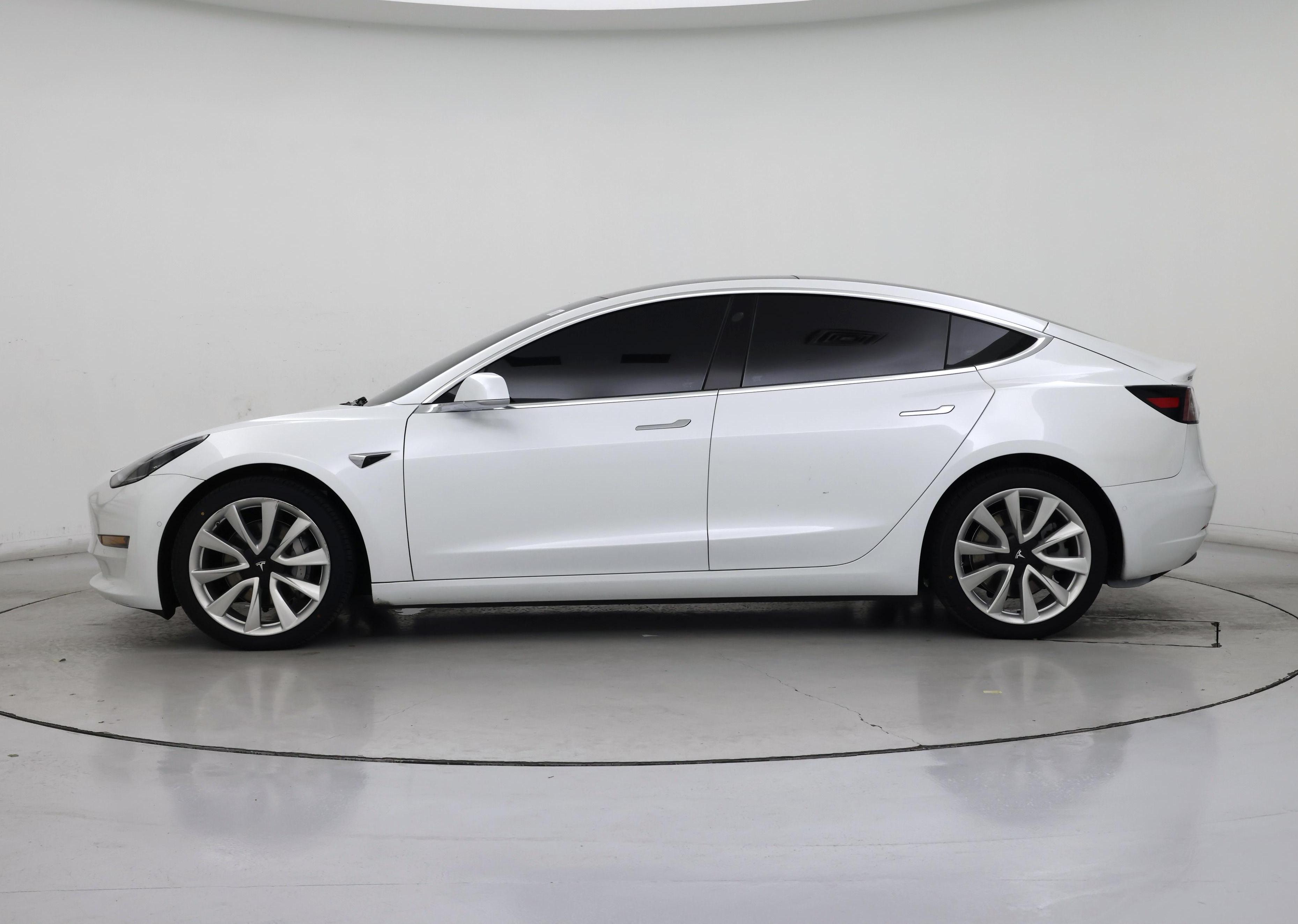 Thumbnail: 2020 Tesla Model 3 - 3