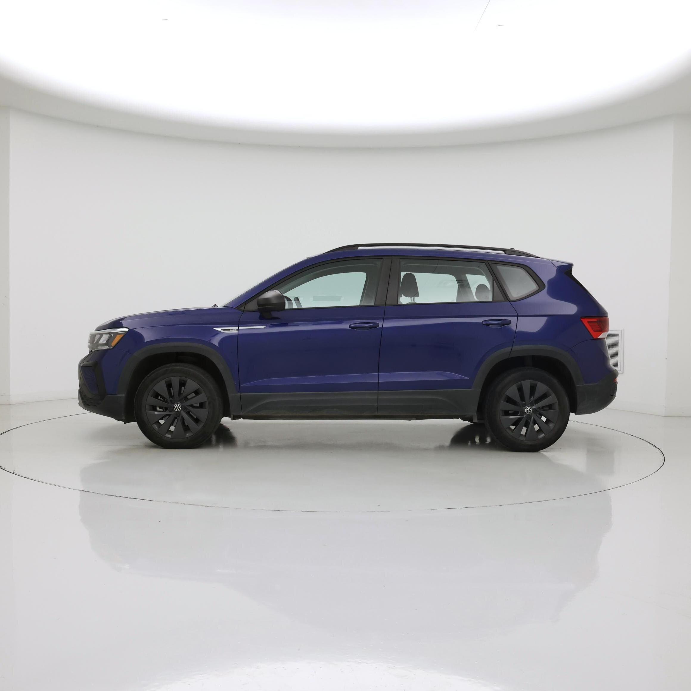Thumbnail: 2022 Volkswagen Taos - 3