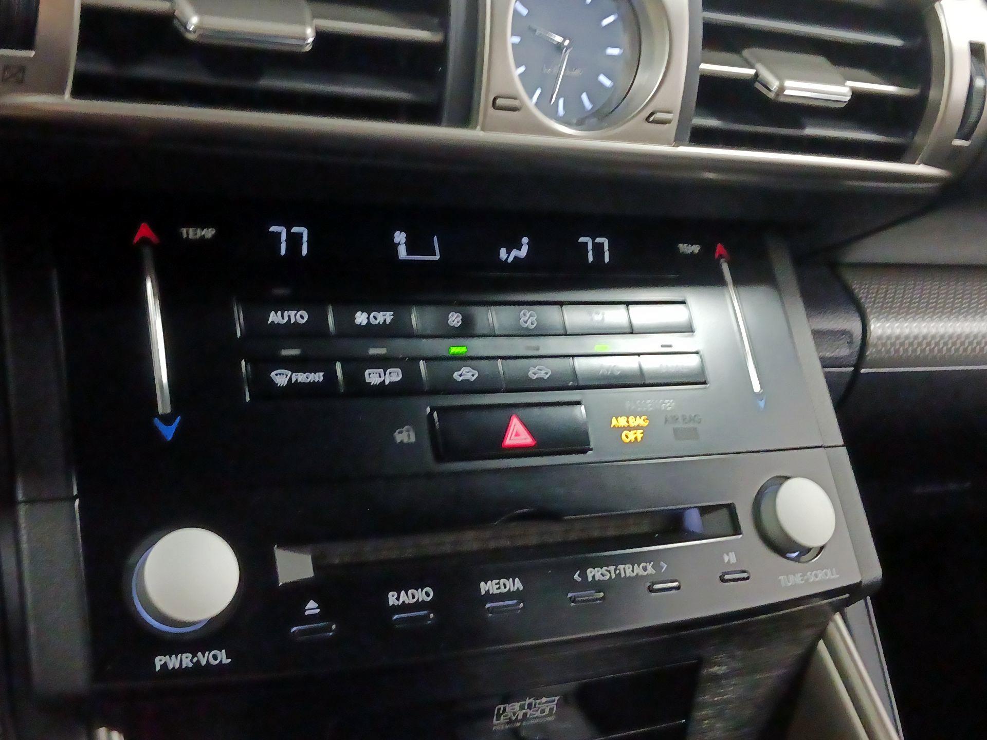 Thumbnail: 2014 Lexus IS - 13