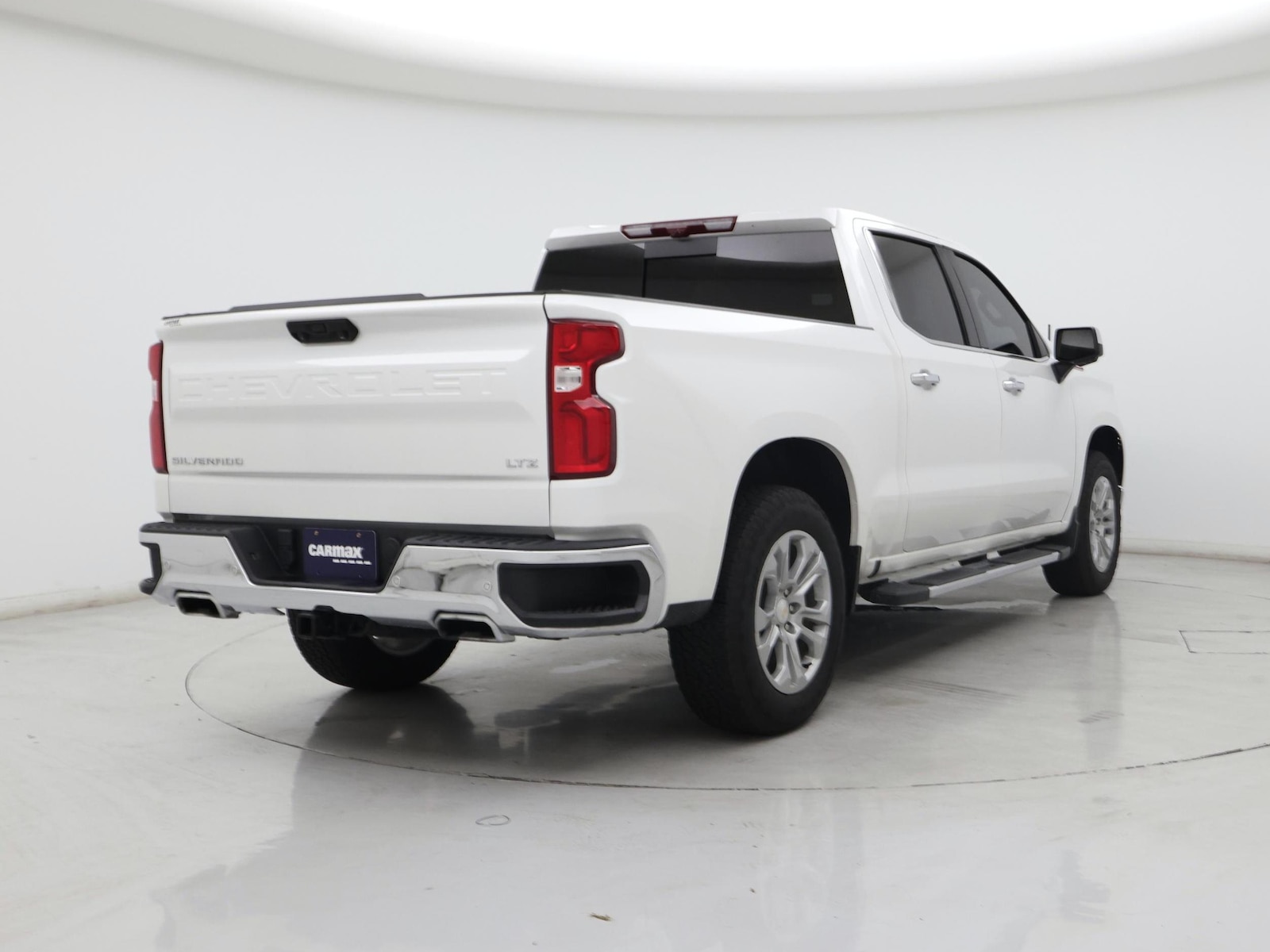 2025 Chevrolet Silverado 1500 LTZ - Photo 9