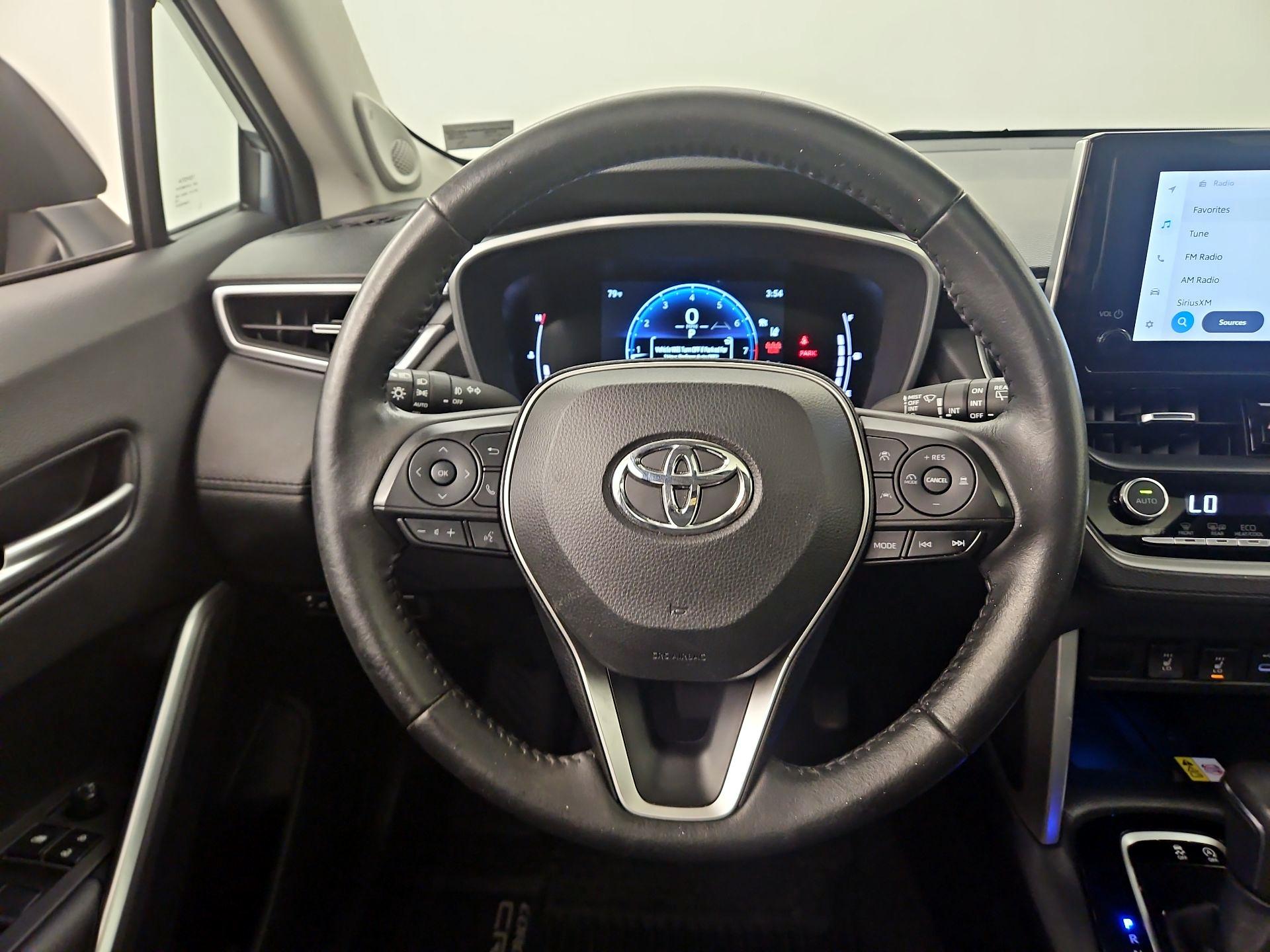 Thumbnail: 2023 Toyota Corolla Cross - 10
