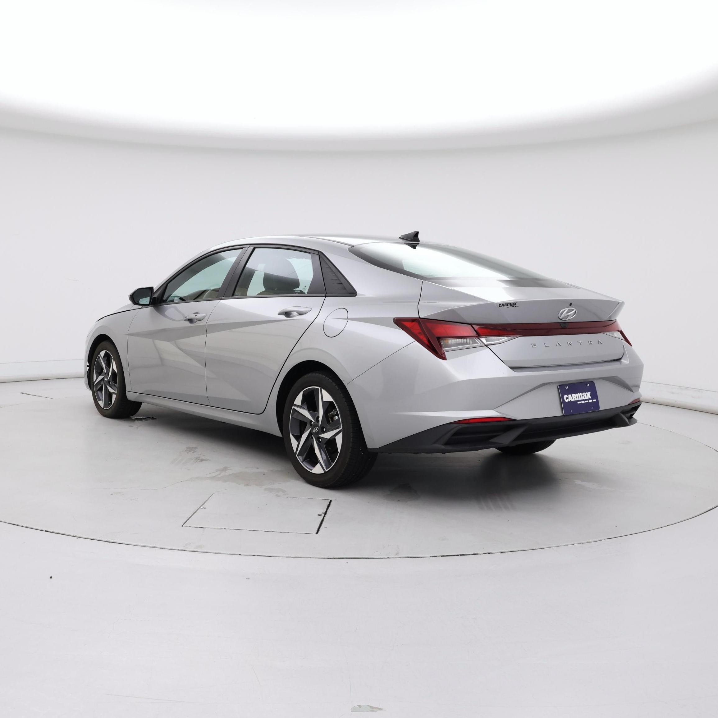 Thumbnail: 2023 Hyundai Elantra - 2