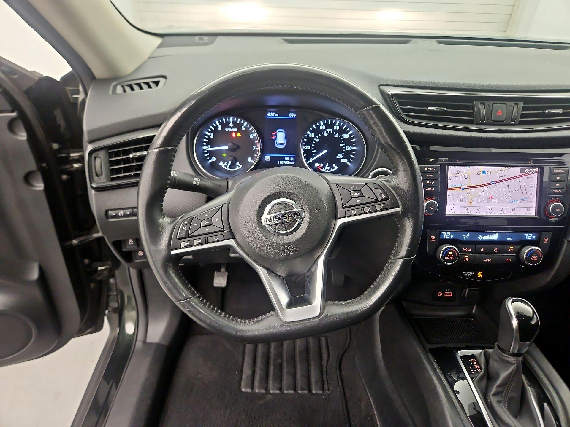 Thumbnail: 2018 Nissan Rogue - 10