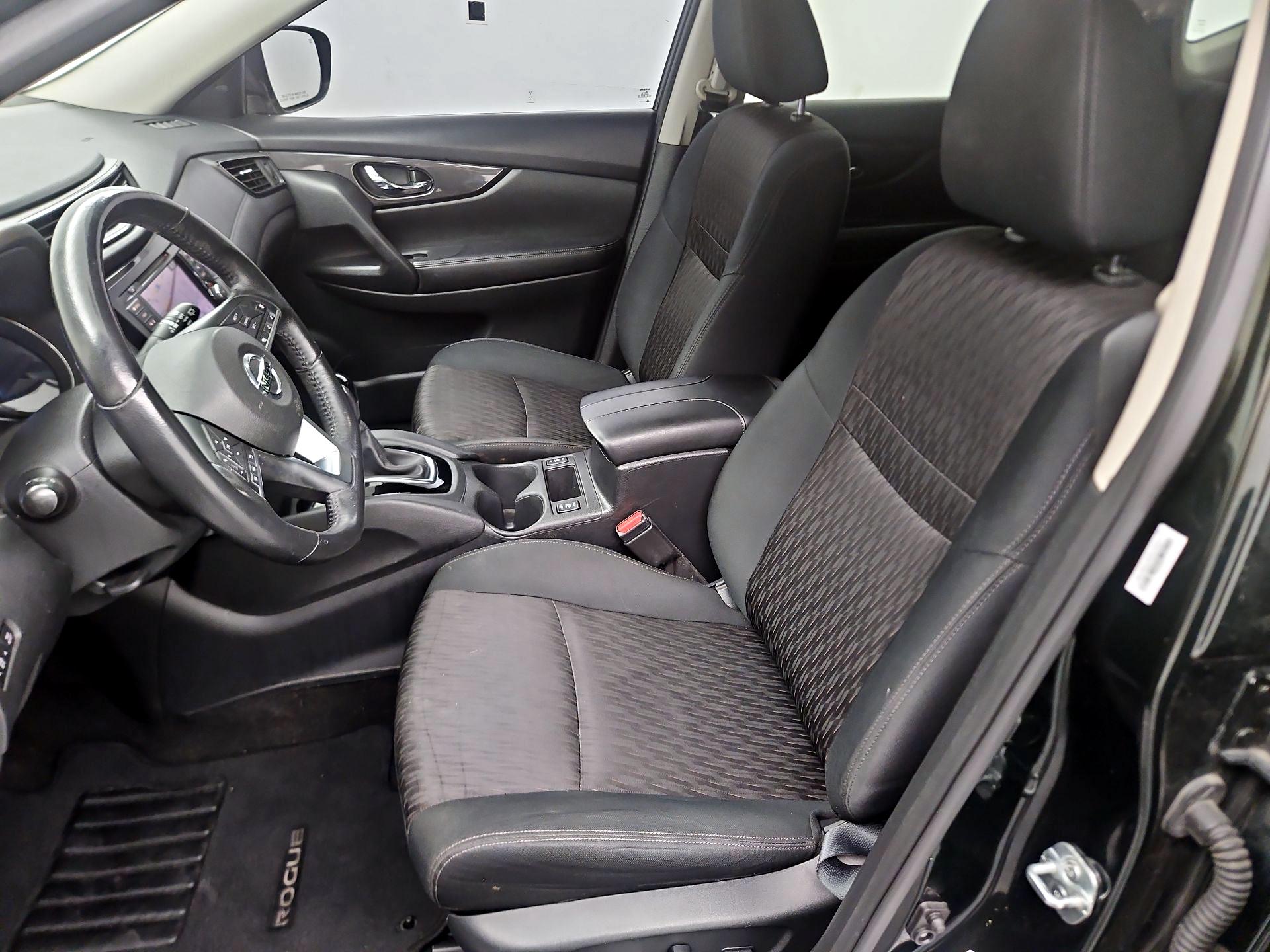 Thumbnail: 2018 Nissan Rogue - 11