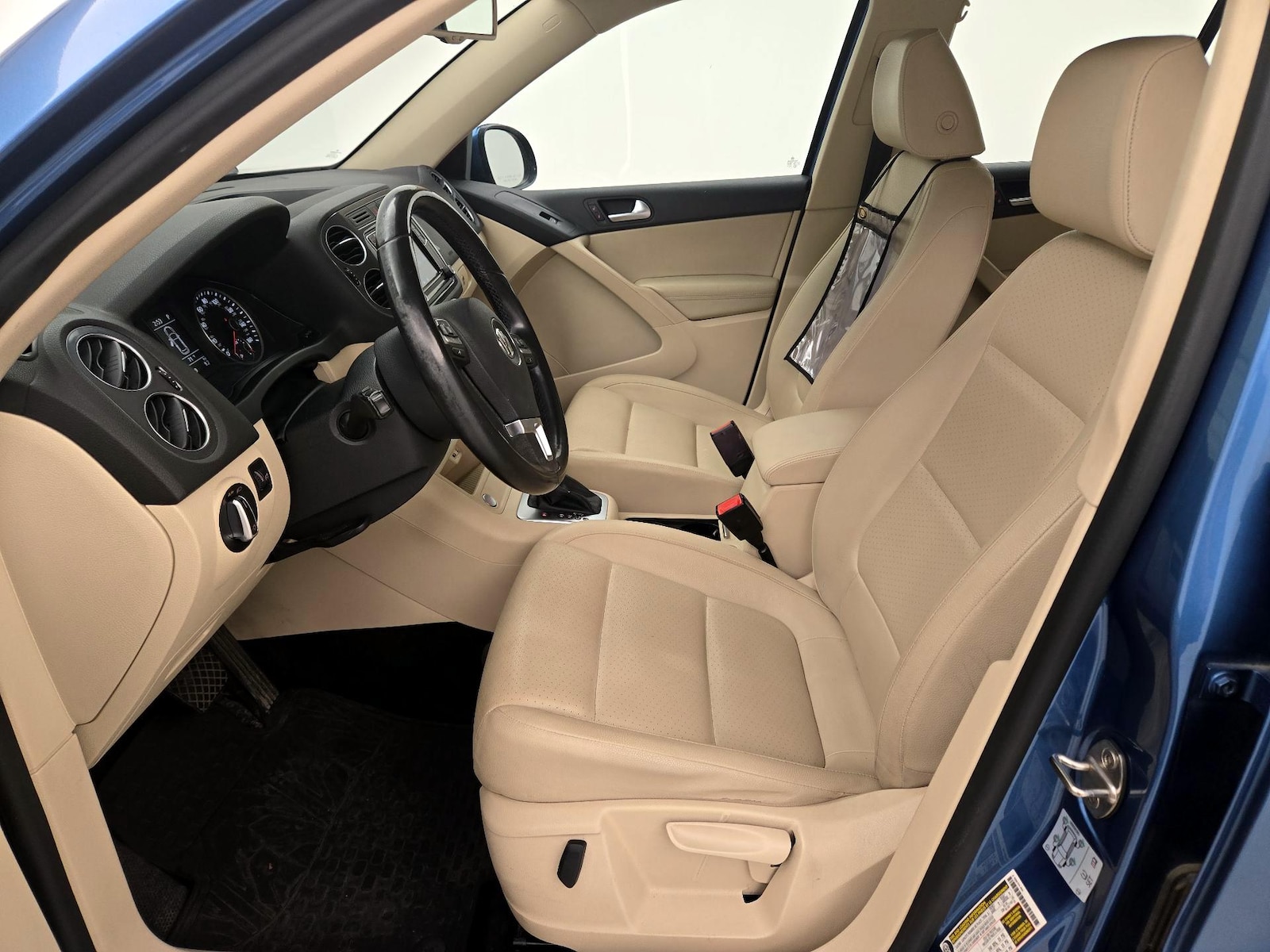 2017 Volkswagen Tiguan S - Photo 12