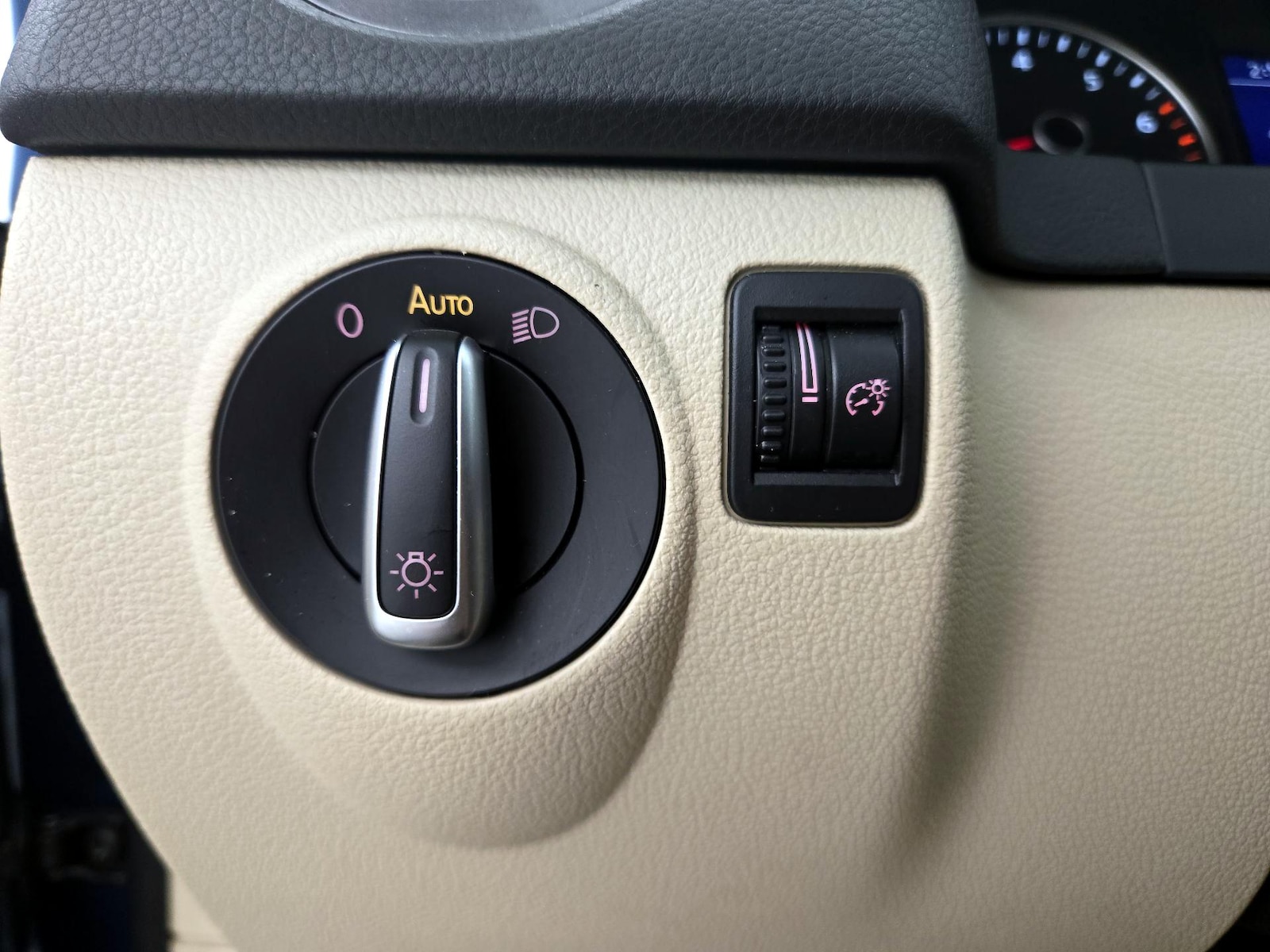 2017 Volkswagen Tiguan S - Photo 14
