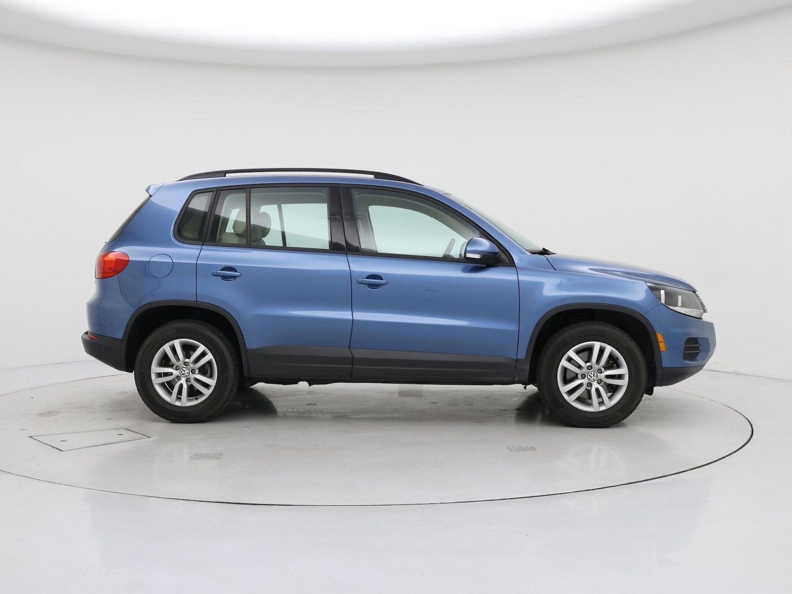 2017 Volkswagen Tiguan S - Photo 8