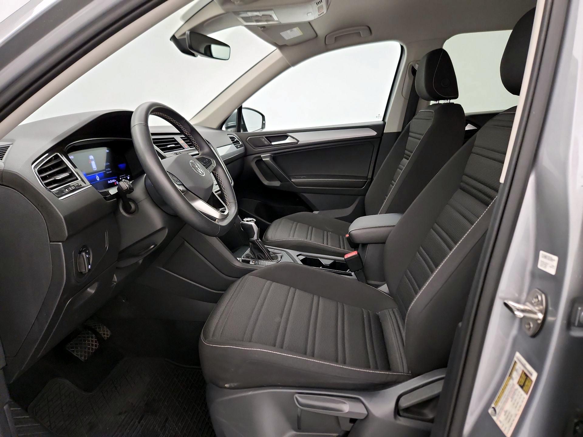 Thumbnail: 2024 Volkswagen Tiguan - 11