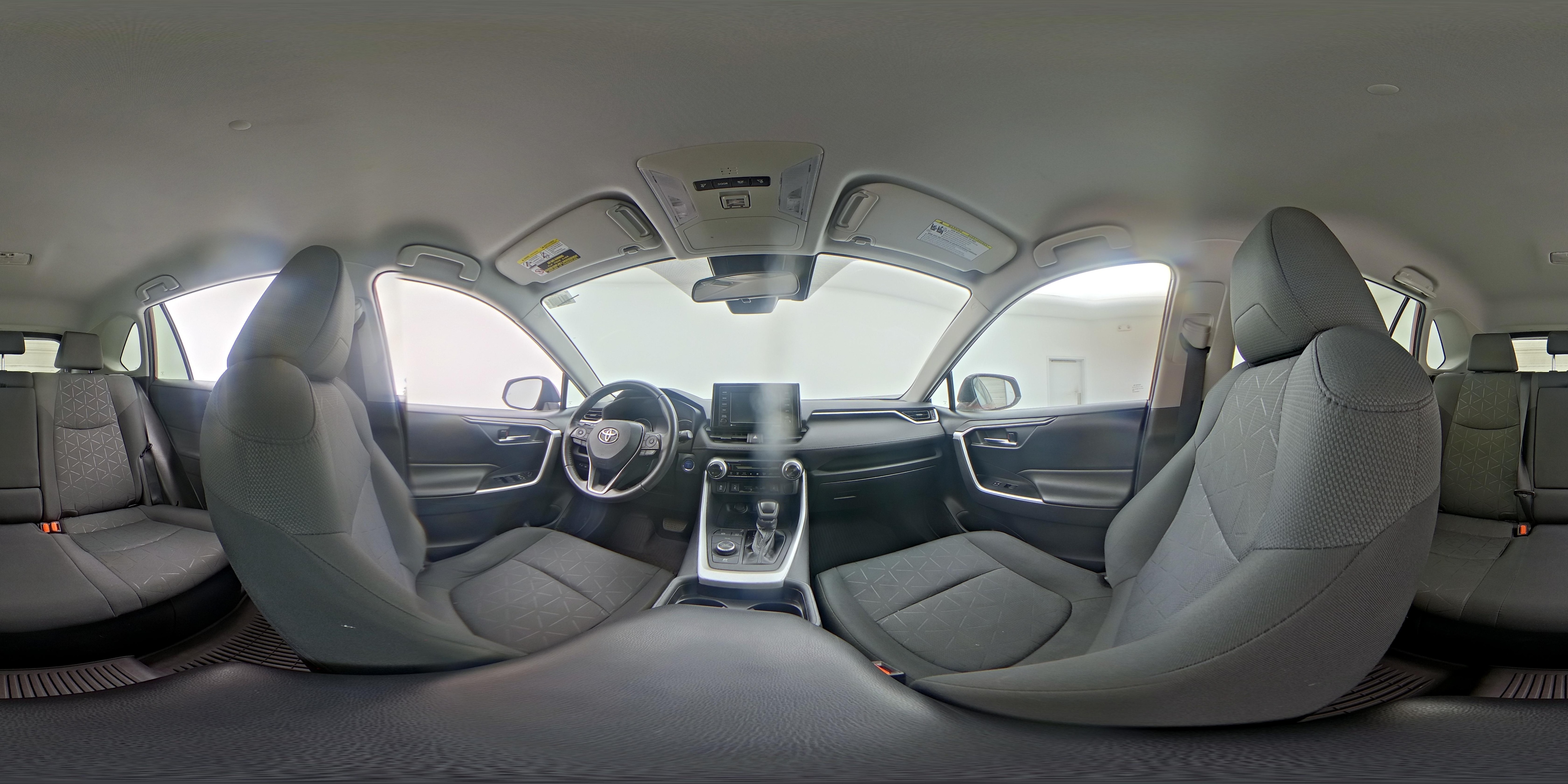 2021 Toyota RAV4 XLE - Photo 23