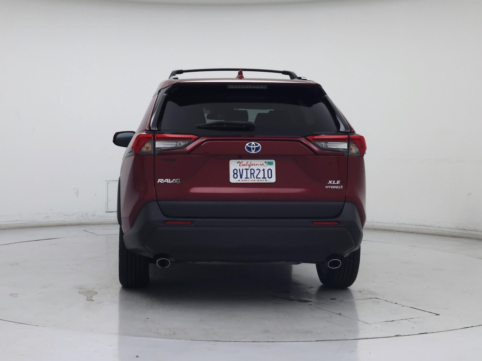 2021 Toyota RAV4 XLE - Photo 7