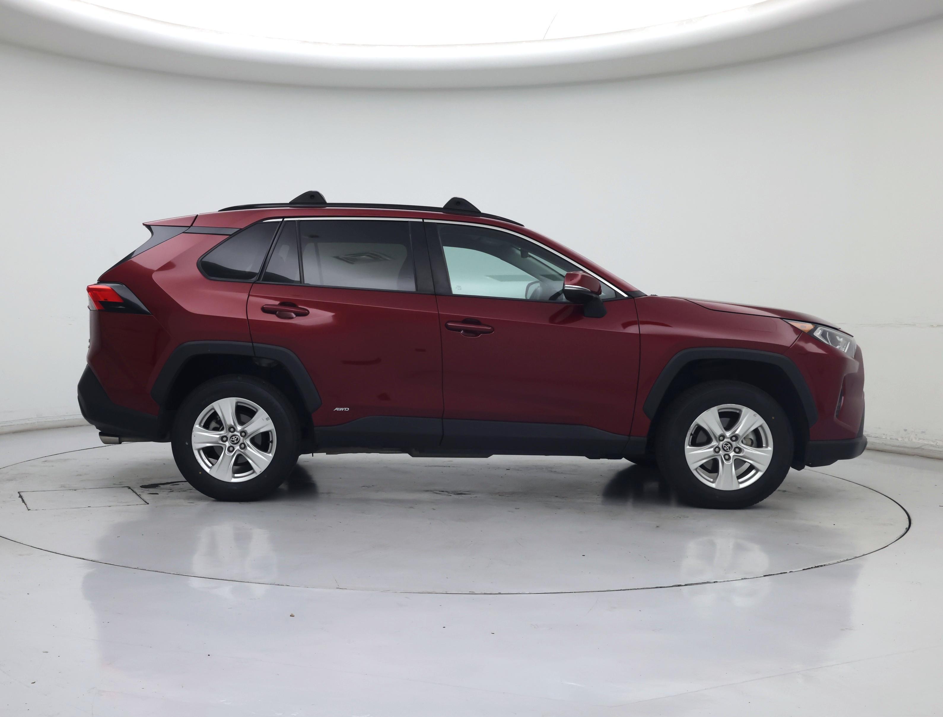 Thumbnail: 2021 Toyota RAV4 - 7