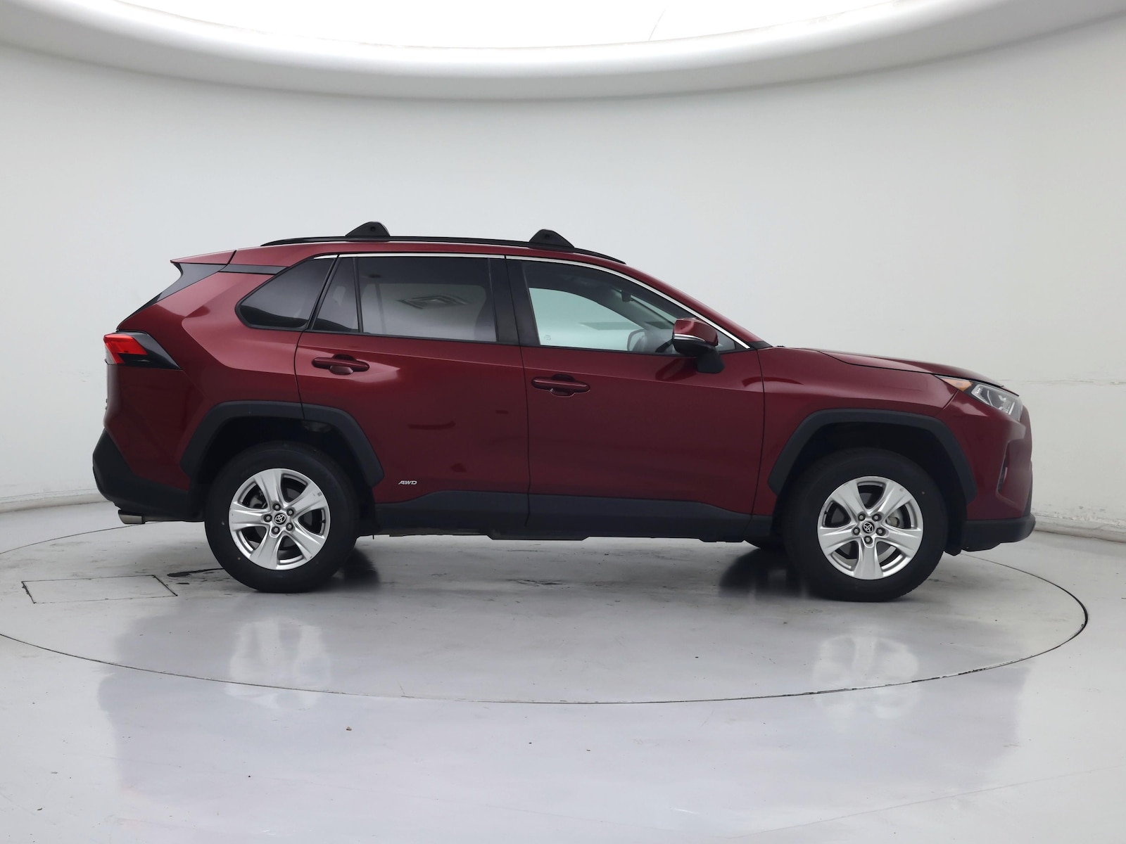 2021 Toyota RAV4 XLE - Photo 8