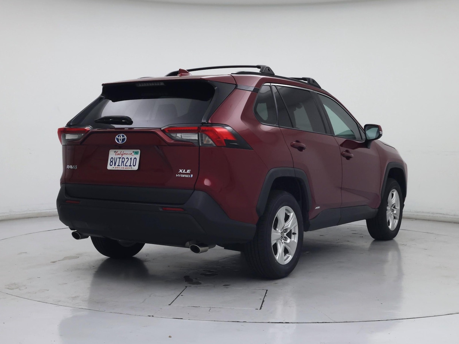 2021 Toyota RAV4 XLE - Photo 9