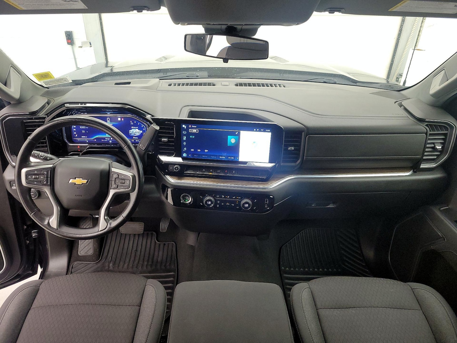 2022 Chevrolet Silverado 1500 LT - Photo 10