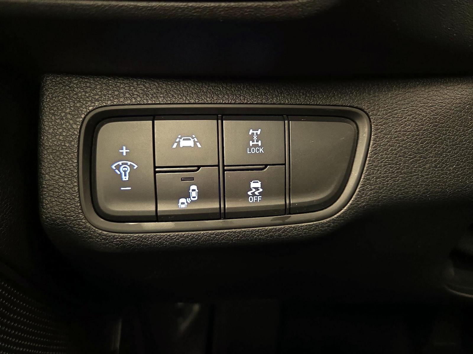 2020 Hyundai Santa Fe SEL - Photo 14