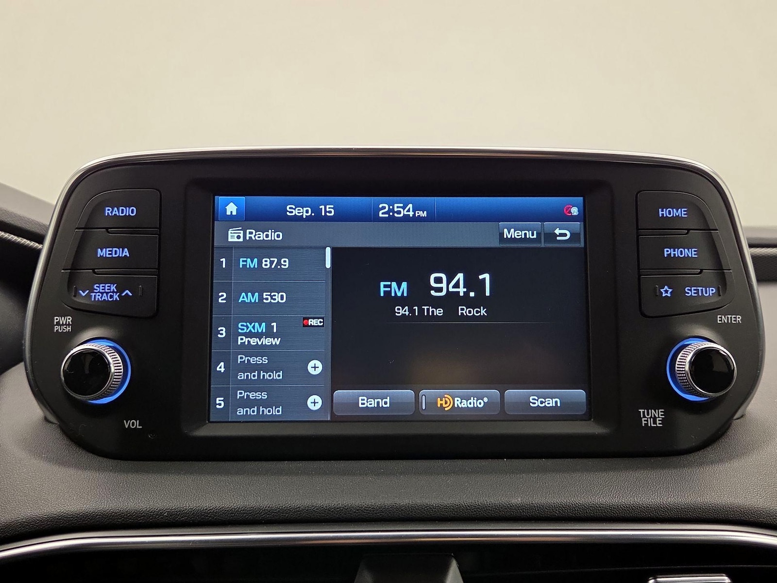 2020 Hyundai Santa Fe SEL - Photo 16