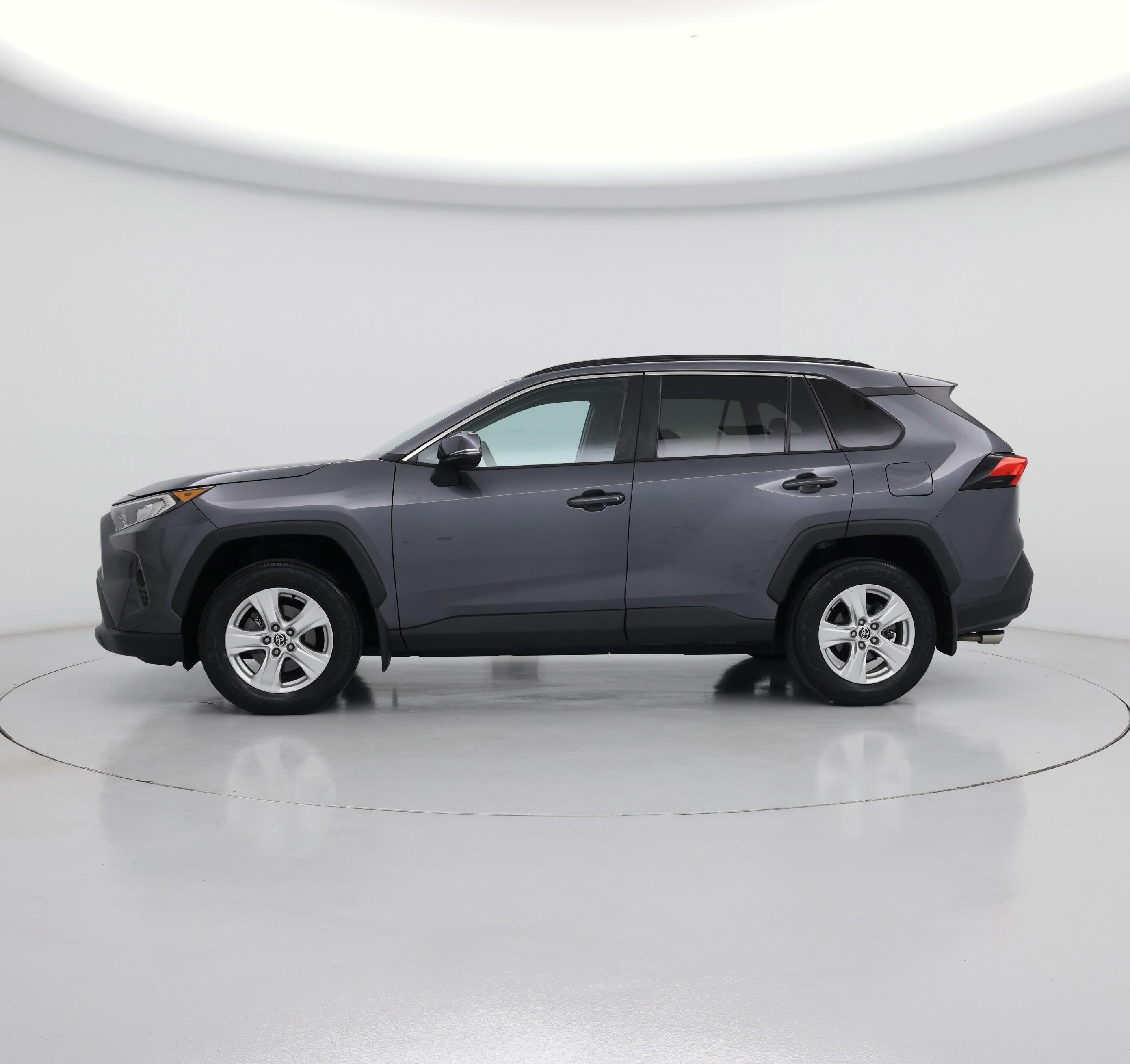 Thumbnail: 2021 Toyota RAV4 - 3