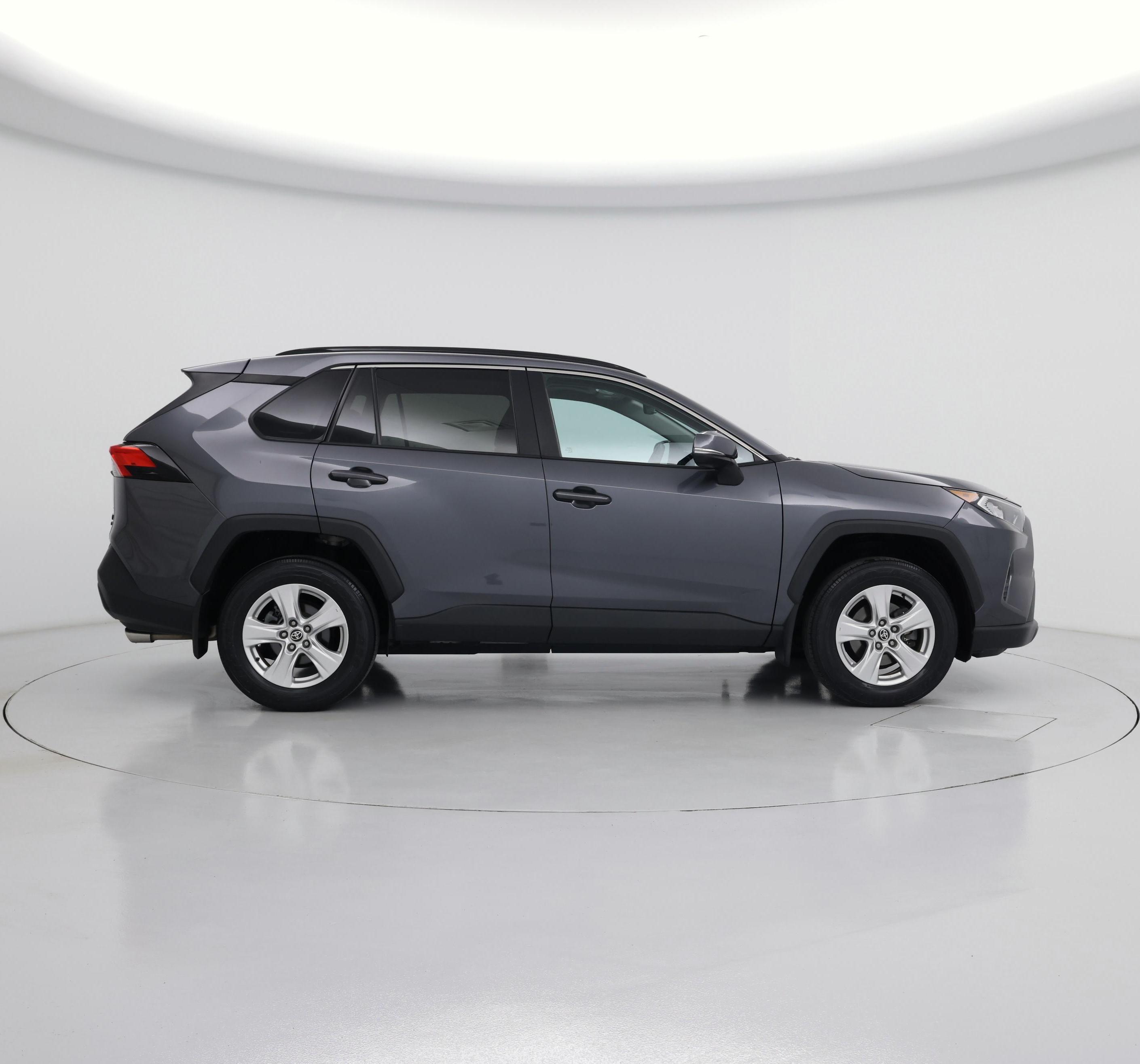 Thumbnail: 2021 Toyota RAV4 - 7