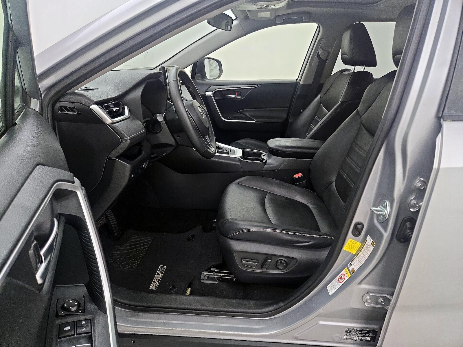 Power Seat(s) & Side Airbags