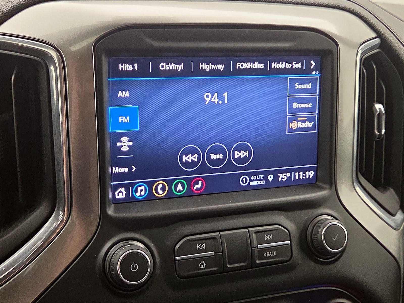 2021 Chevrolet Silverado 1500 LTZ - Photo 17