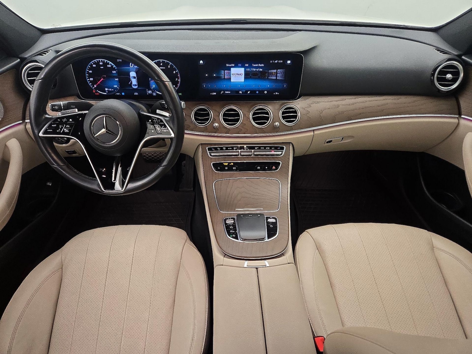 2022 Mercedes-Benz E-Class E350 - Photo 10