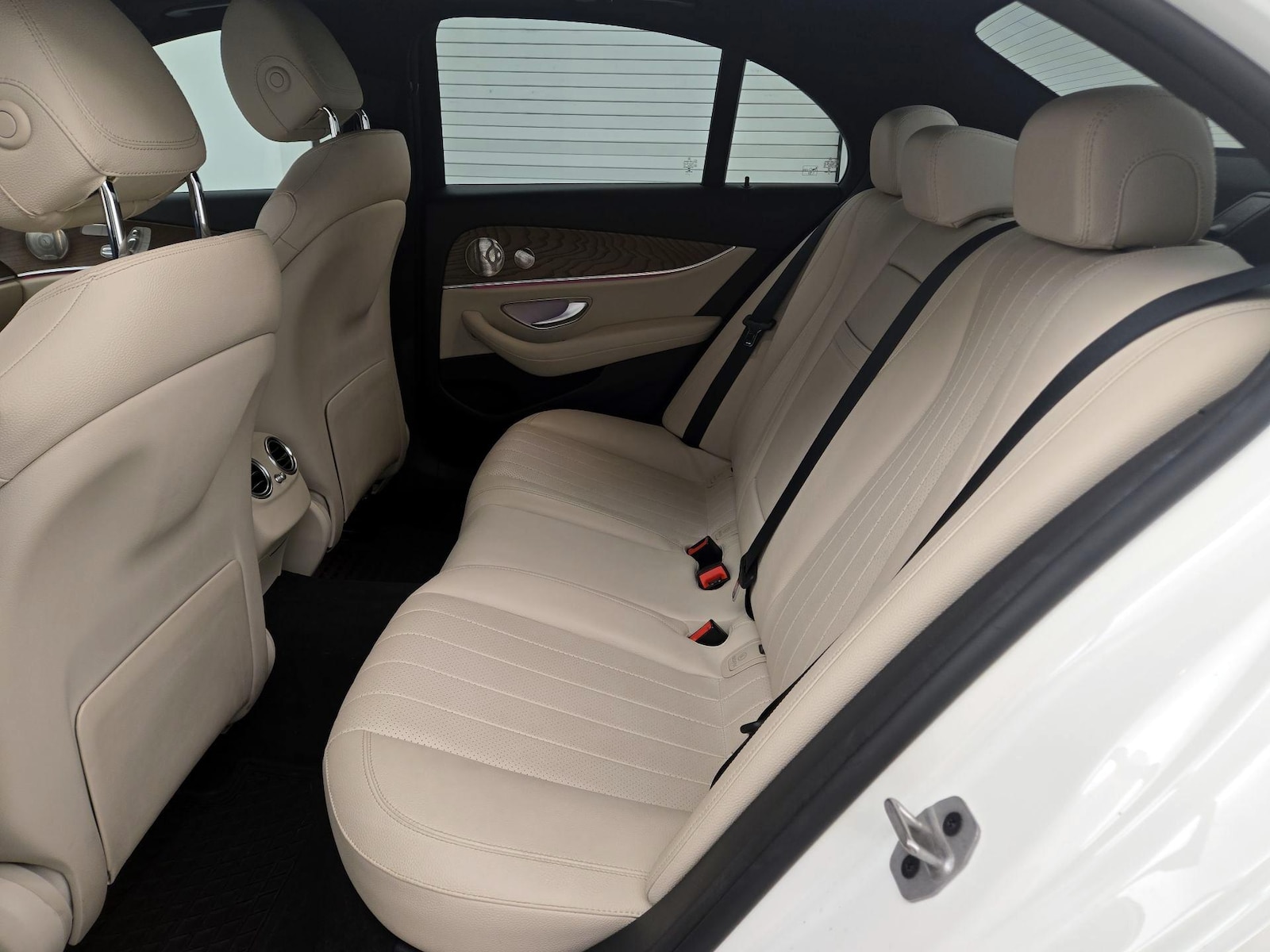 2022 Mercedes-Benz E-Class E350 - Photo 21