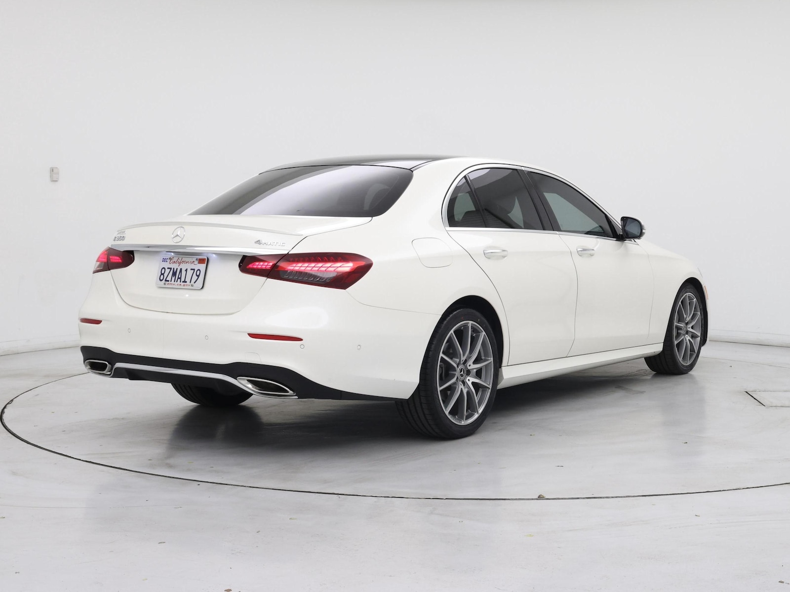 2022 Mercedes-Benz E-Class E350 - Photo 9