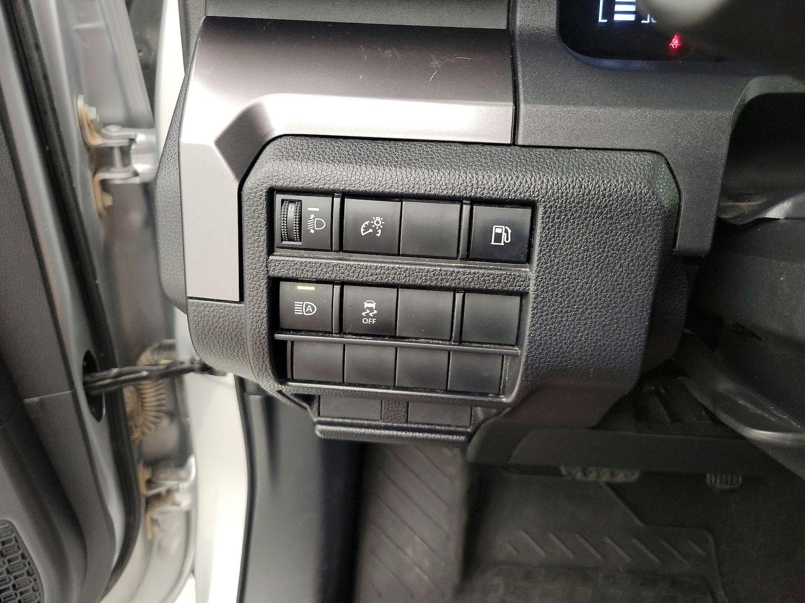 2025 Toyota 4Runner SR5 - Photo 14
