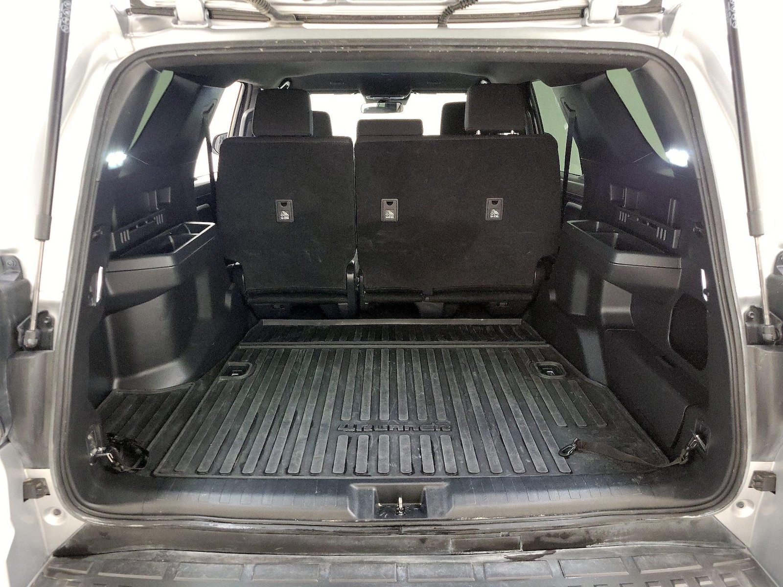 2025 Toyota 4Runner SR5 - Photo 21