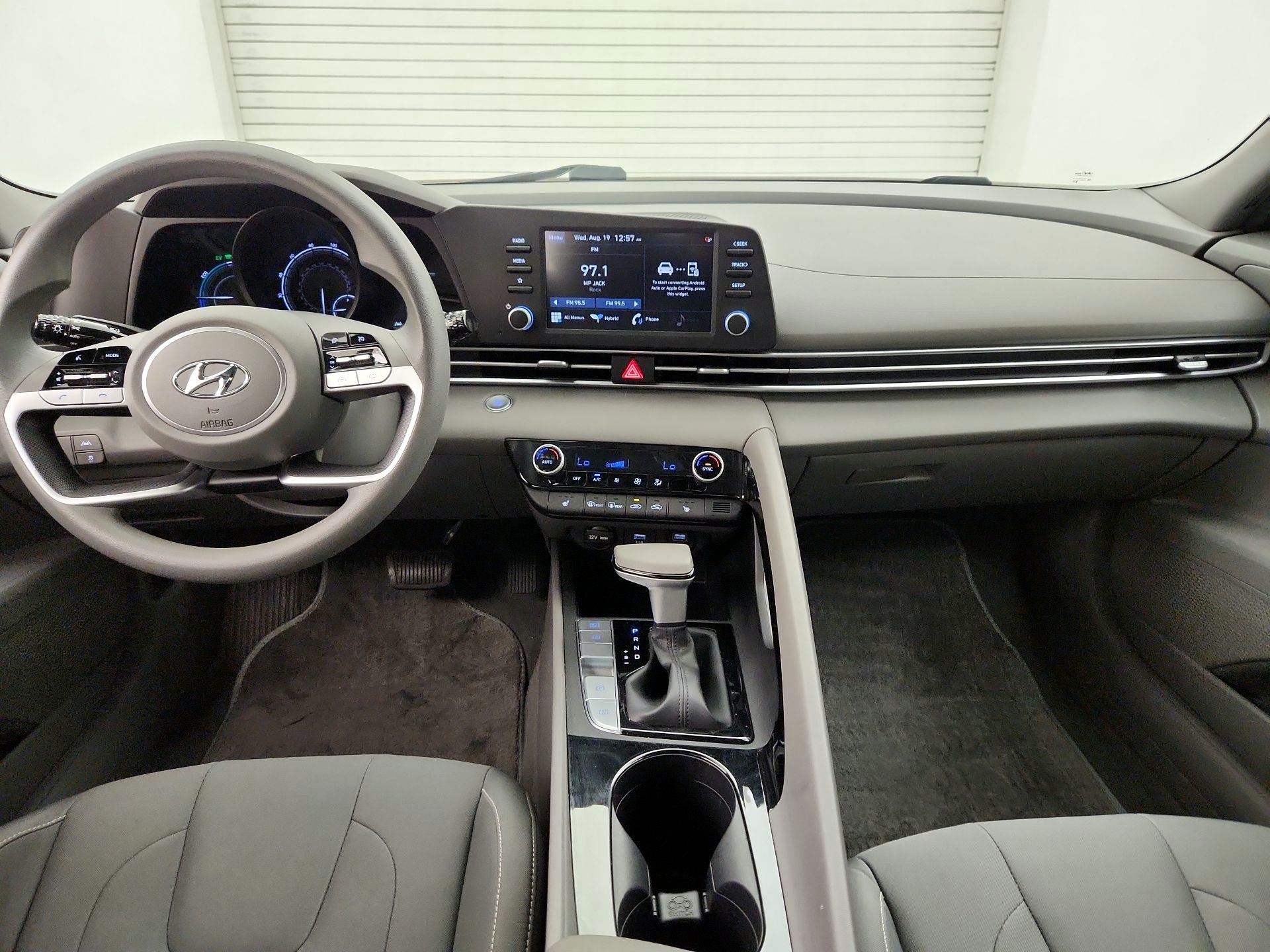 Thumbnail: 2023 Hyundai Elantra - 9