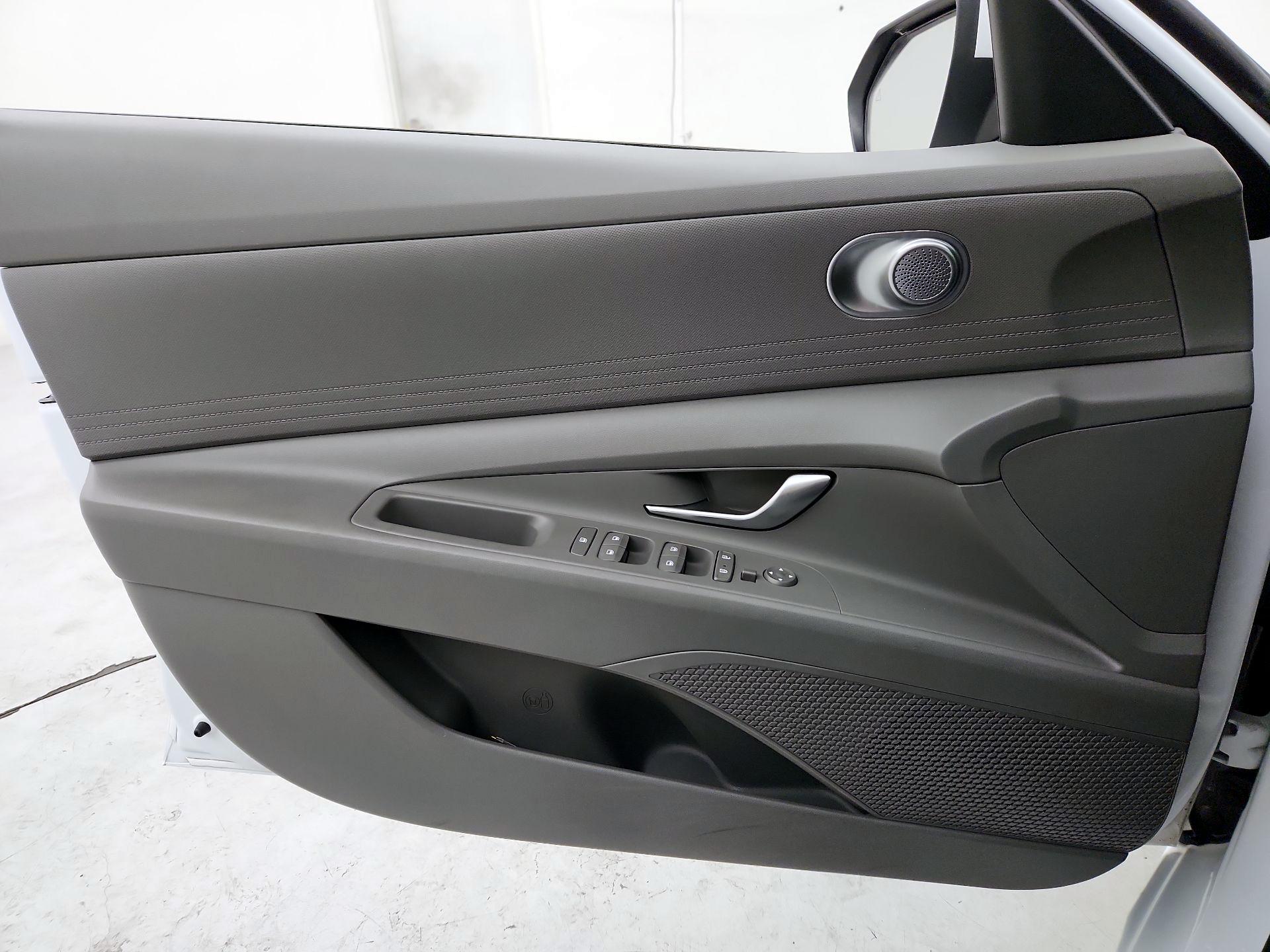 Thumbnail: 2023 Hyundai Elantra - 12