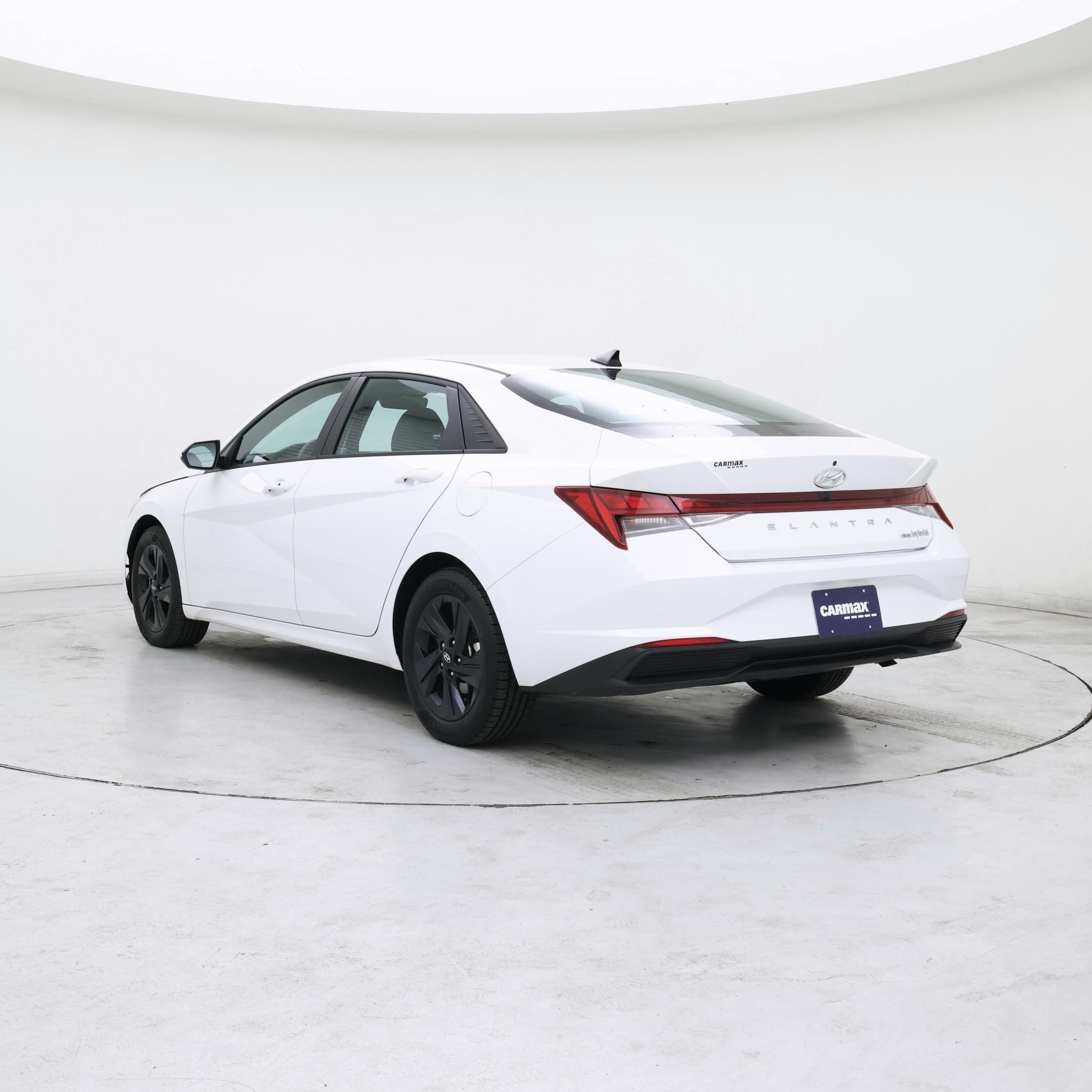 Thumbnail: 2023 Hyundai Elantra - 2