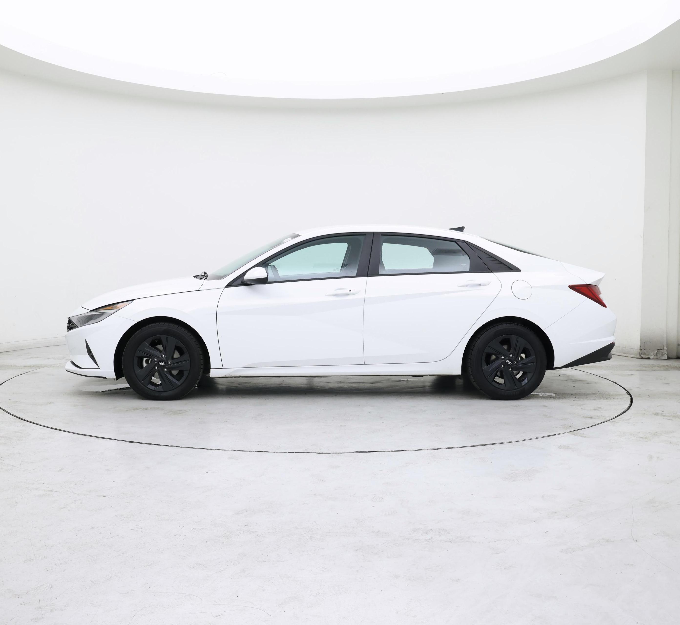 Thumbnail: 2023 Hyundai Elantra - 3