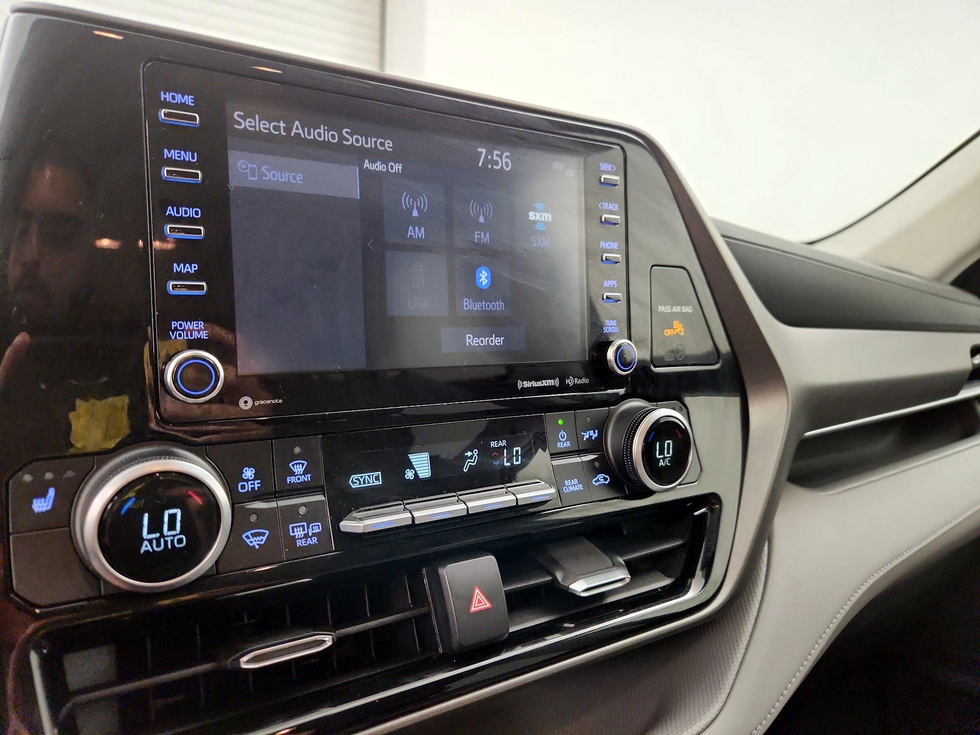Thumbnail: 2020 Toyota Highlander - 15